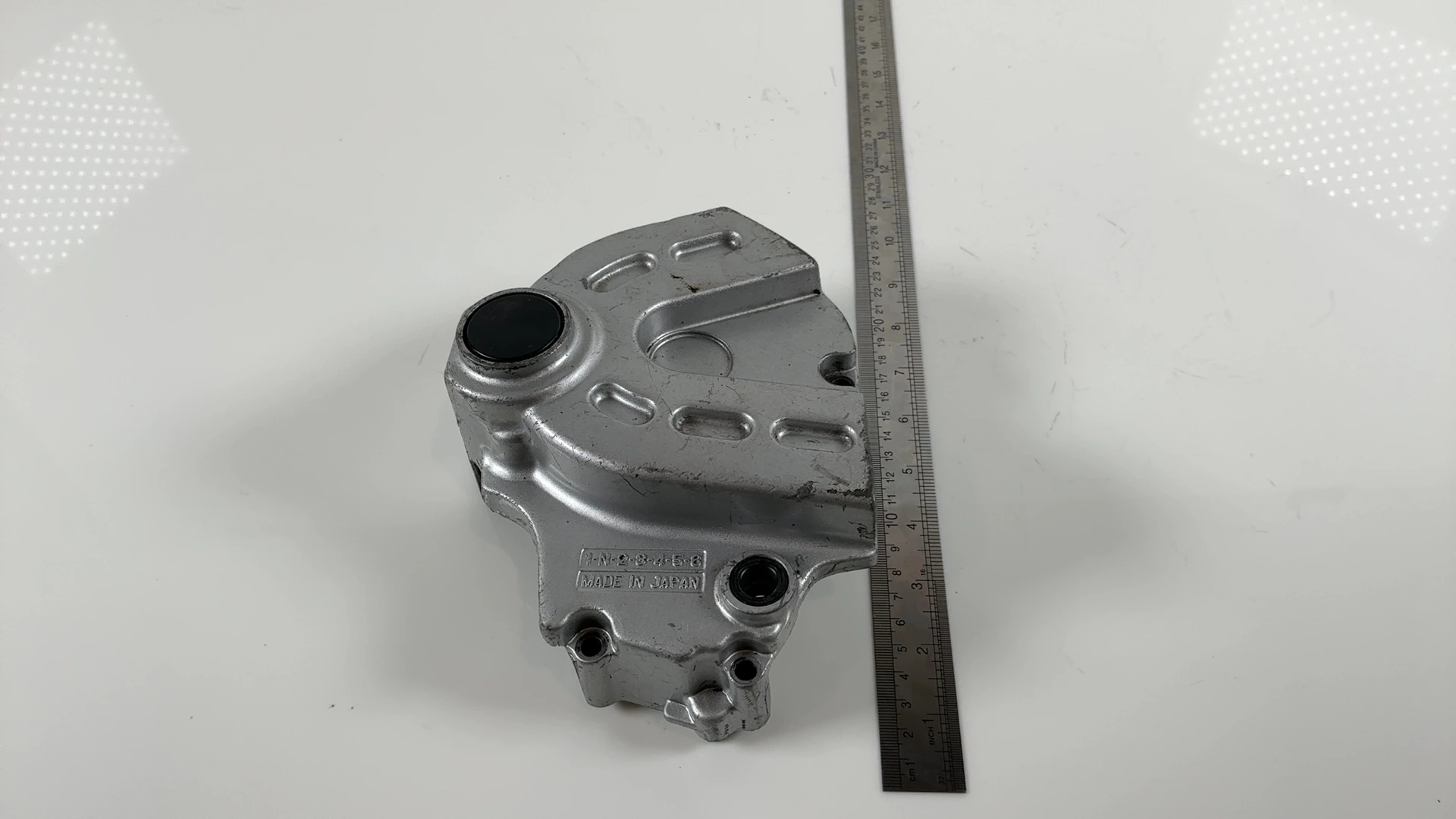 Yamaha FZR600 FZR400 600cc Sprocket Cover 1988-1994 OEM 2TK-15411-01-00 - Image 3