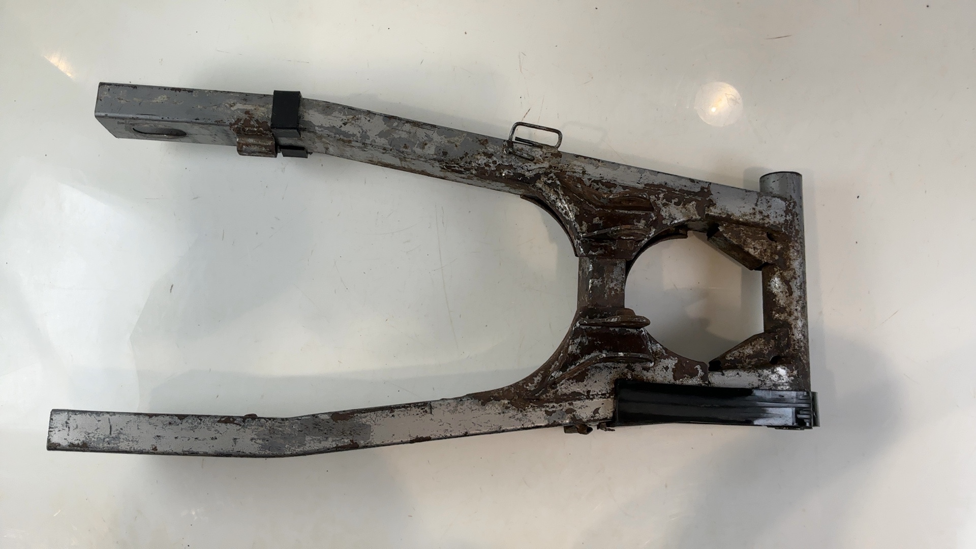 Kawasaki ZZR250 EX250H 250 CC Rear Swingarm 1990-2007 OEM 33001-1361-GD - Image 2