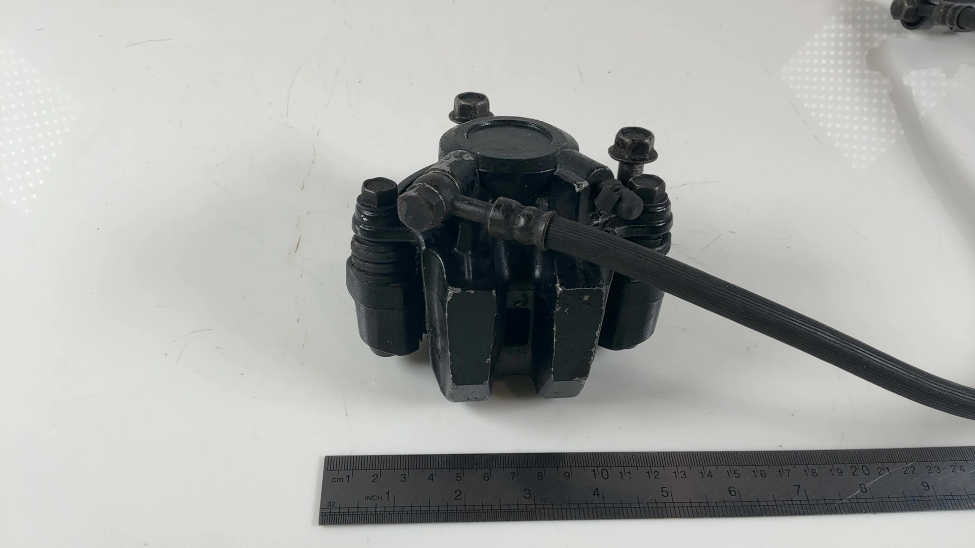 Kawasaki KZ1000 LTD A4 1000CC Front Left Brake Caliper 1979-1981 OEM 43041-1024 - Image 5