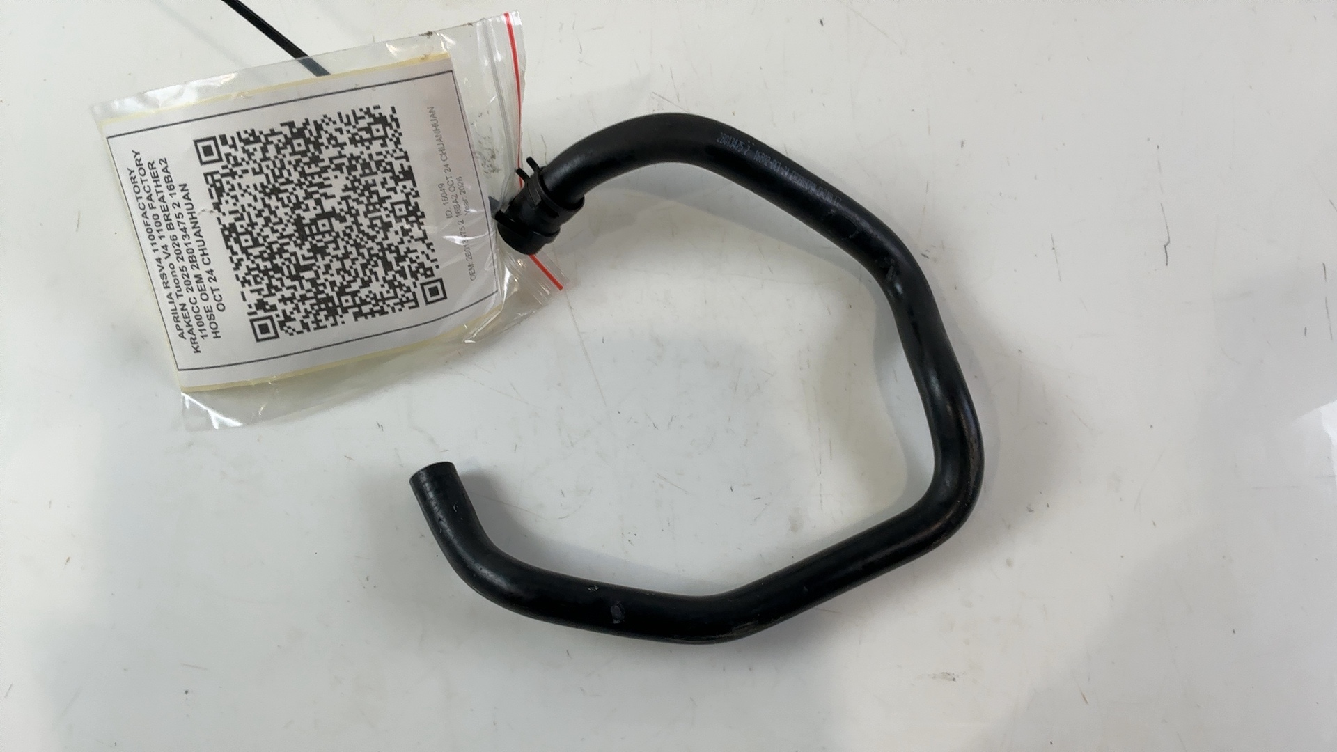 Aprilia RSV4 Tuono V4 1100 Engine Breather Hose 2021-2026 OEM 2B013475 - Image 1