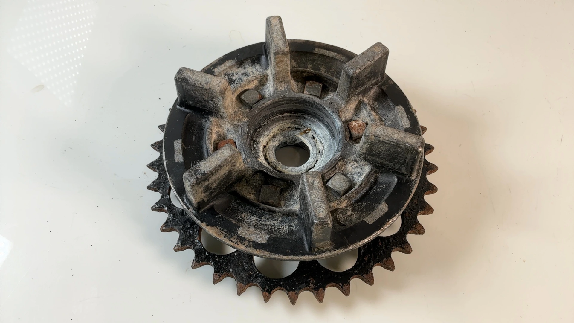 KAWASAKI GPZ750 750CC Rear Sprocket Hub Carrier 1983-1985 OEM 42033-1055 - Image 2