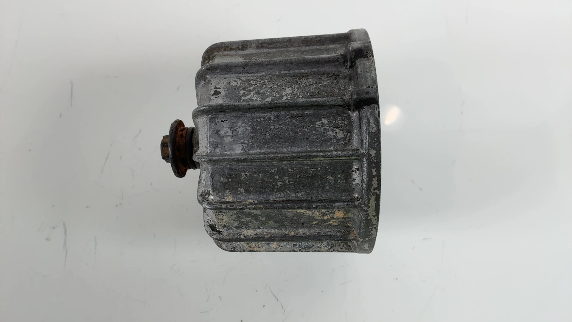 Honda Goldwing GL1200 1200cc Oil Filter Cover 1984-1987 OEM 15411-371-000 - Image 14