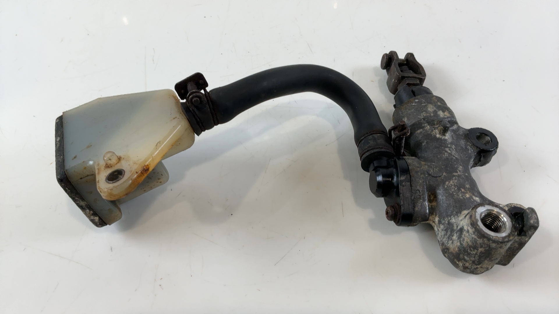 Suzuki GSX-R 1100 GSXR1100 1100CC Rear Brake Master Cylinder 1986-98 69600-17C01 - Image 4
