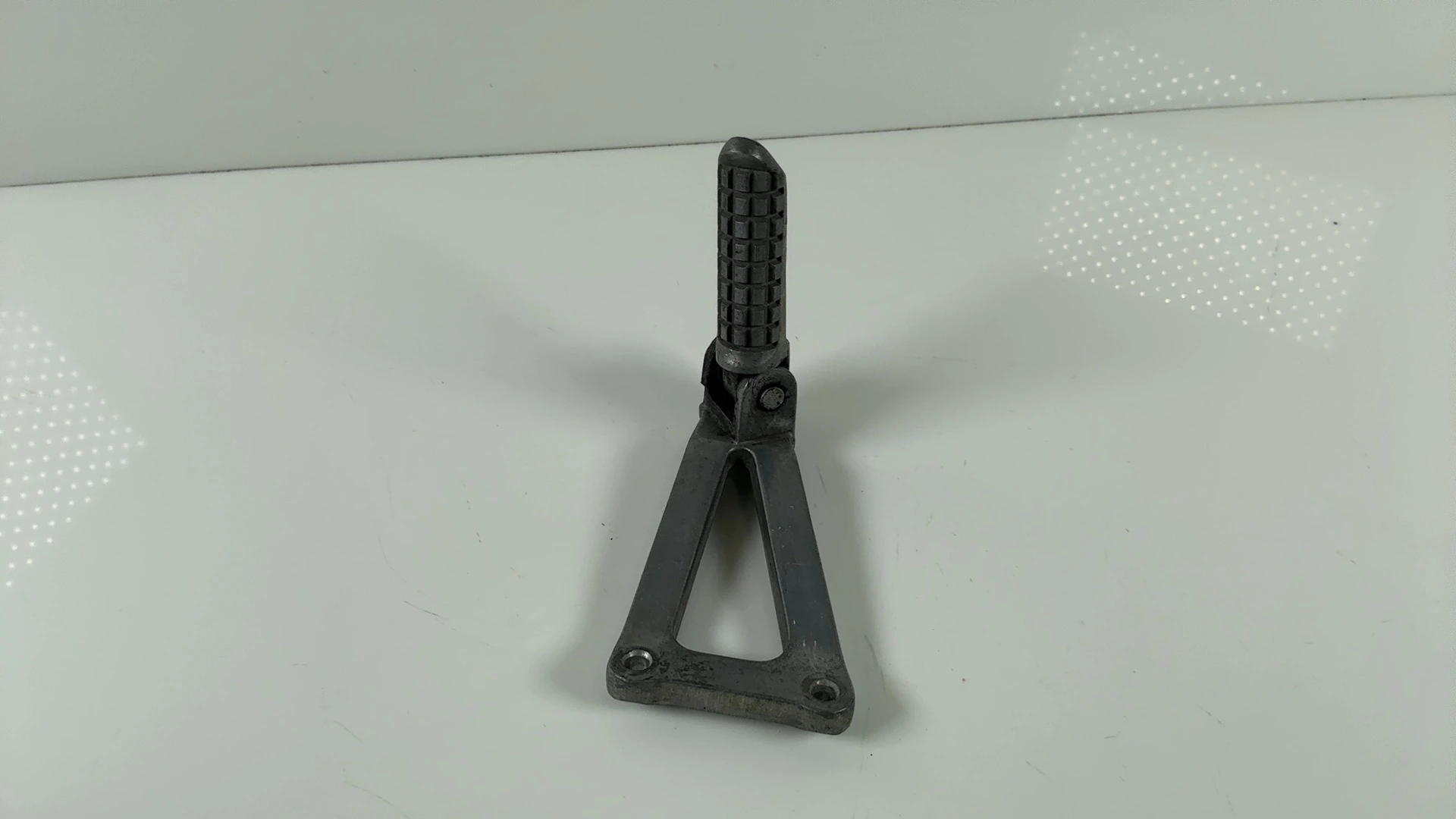 Kawasaki Ninja ZX7R ZX750 750cc Left Footrest Stay 1991-2003 OEM 35011-1554 - Image 2