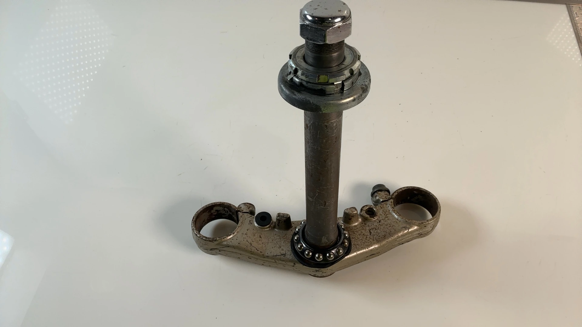 Honda CB-1 CB400F 400cc Lower Fork Triple Tree Yoke 1989-1991 OEM 53200-KBE-000 - Image 6