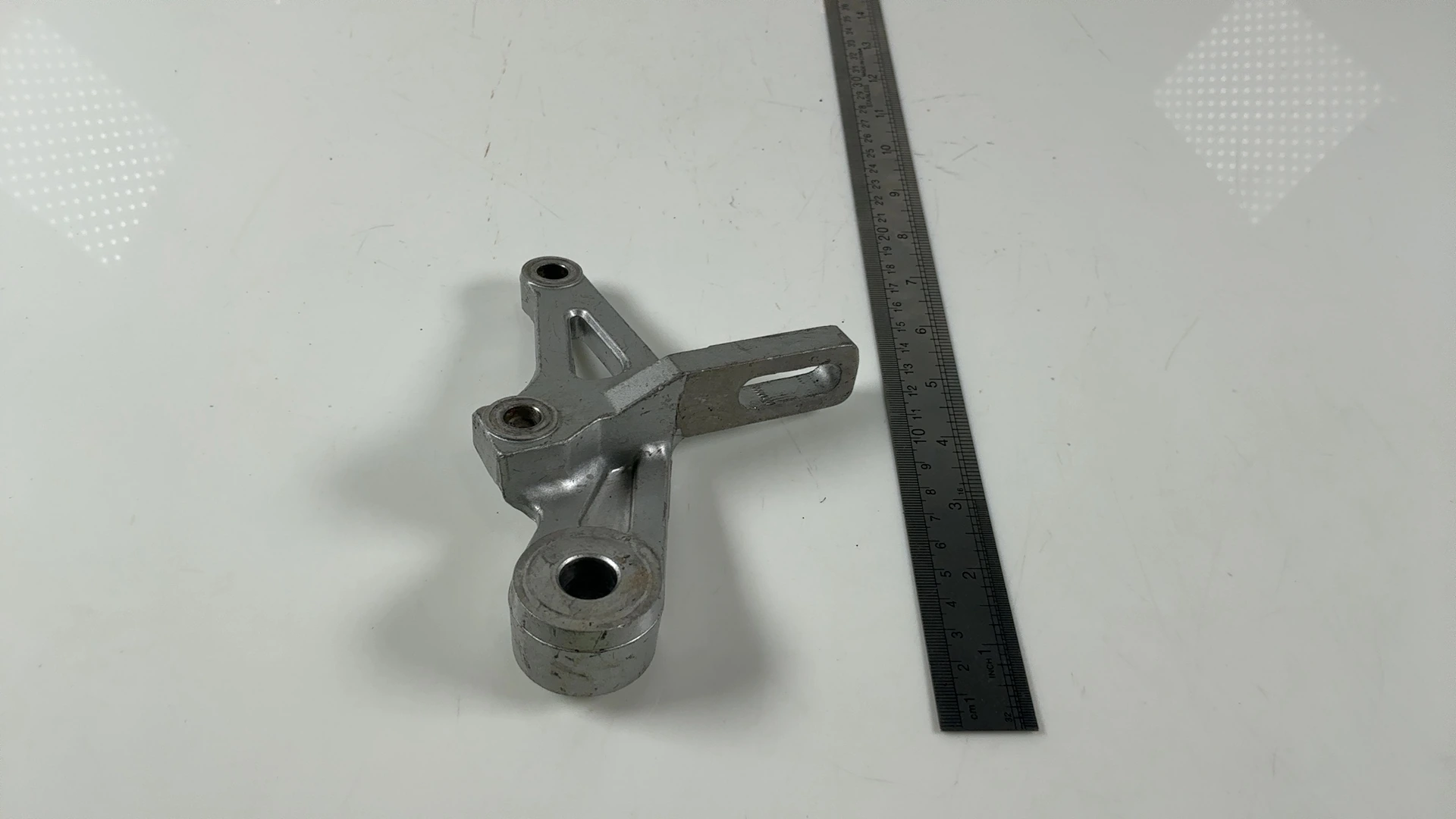 Yamaha TZR250 1KT 250cc Rear Caliper Bracket 1986-1989 OEM 1KT-25819-00 - Image 3