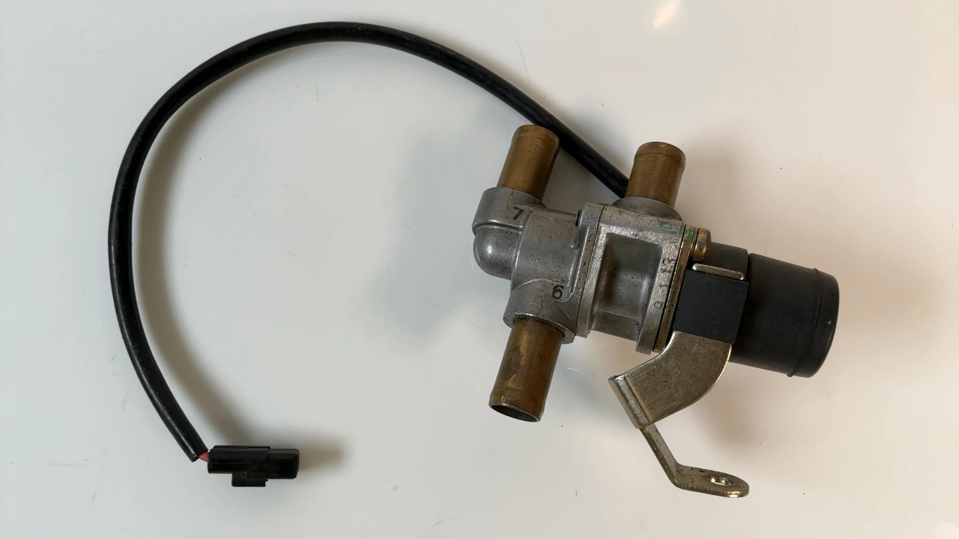 Honda CBR600F F4i 600 Air Control Solenoid Valve 1999-2006 OEM 36450-MBW-D21