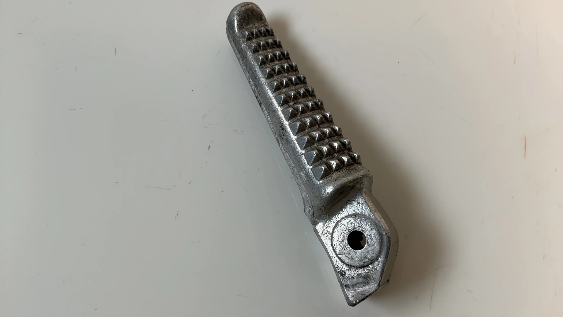 Honda CBR1100XX Blackbird SC35 1100 Rear Right Foot Peg 1996-2007 50720-KT7-761 - Image 4