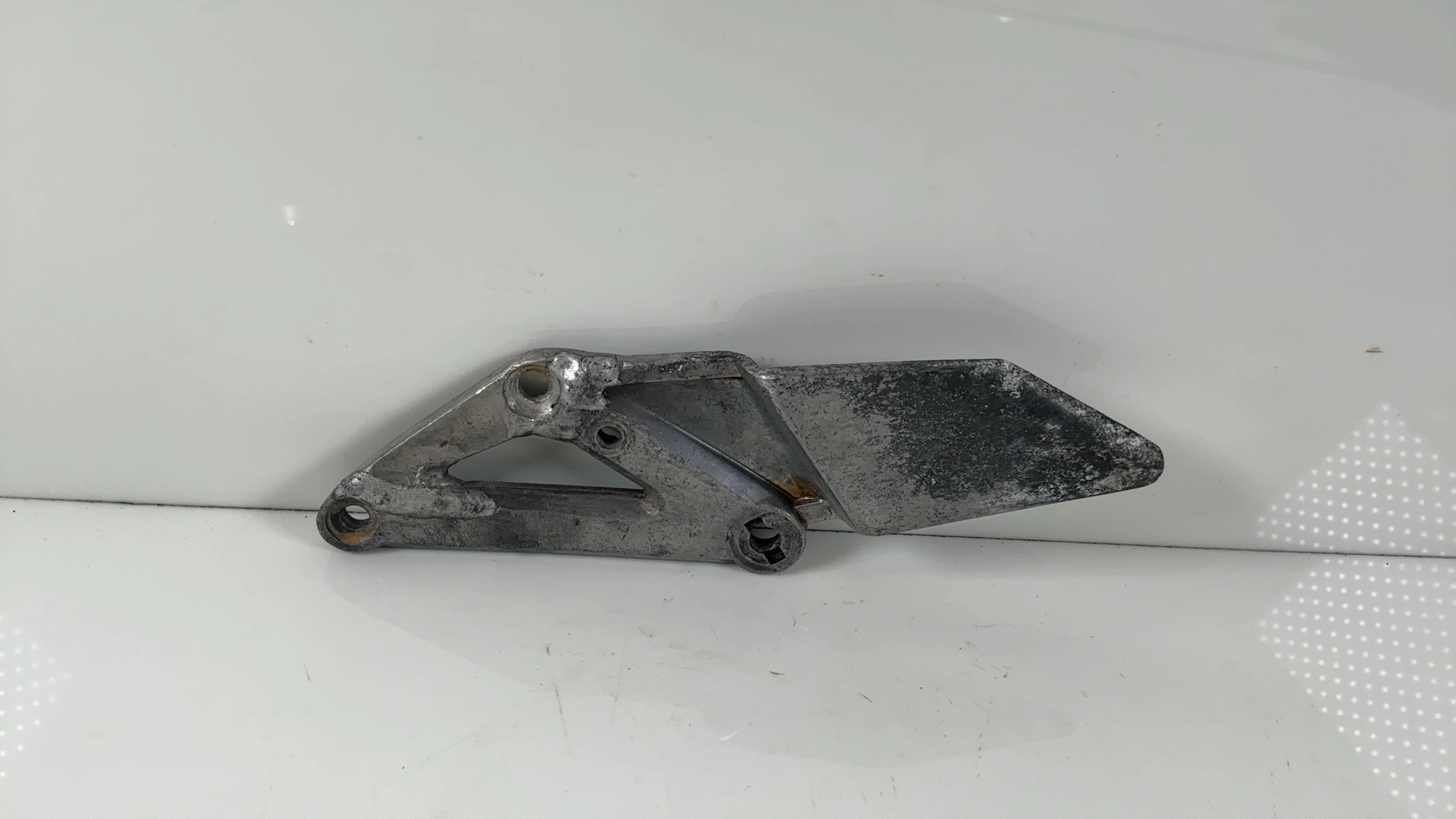 Suzuki RGV250 VJ22 250cc Front Left Rider Footrest Bracket 1991-1996 43821-22D02