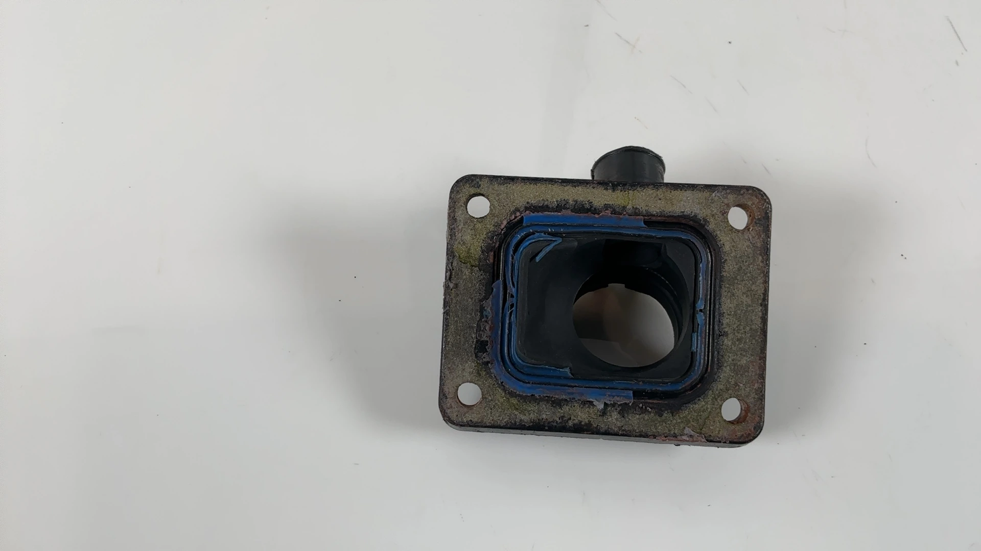 YAMAHA RD125LC 10V 125cc Intake Inlet Manifold Boot 1982-84 OEM 10V-13565-01-00 - Image 4