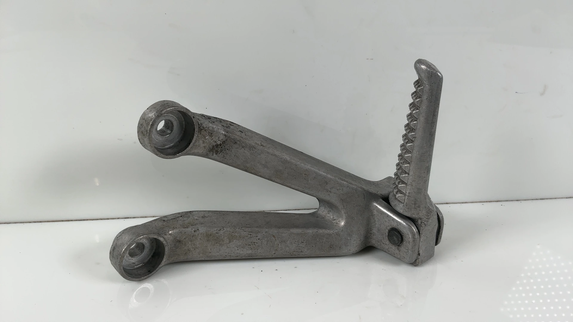 Honda CBR900RR CBR929RR 929cc Left Footpeg Bracket 2000-2001 OEM 50760-MCJ-000