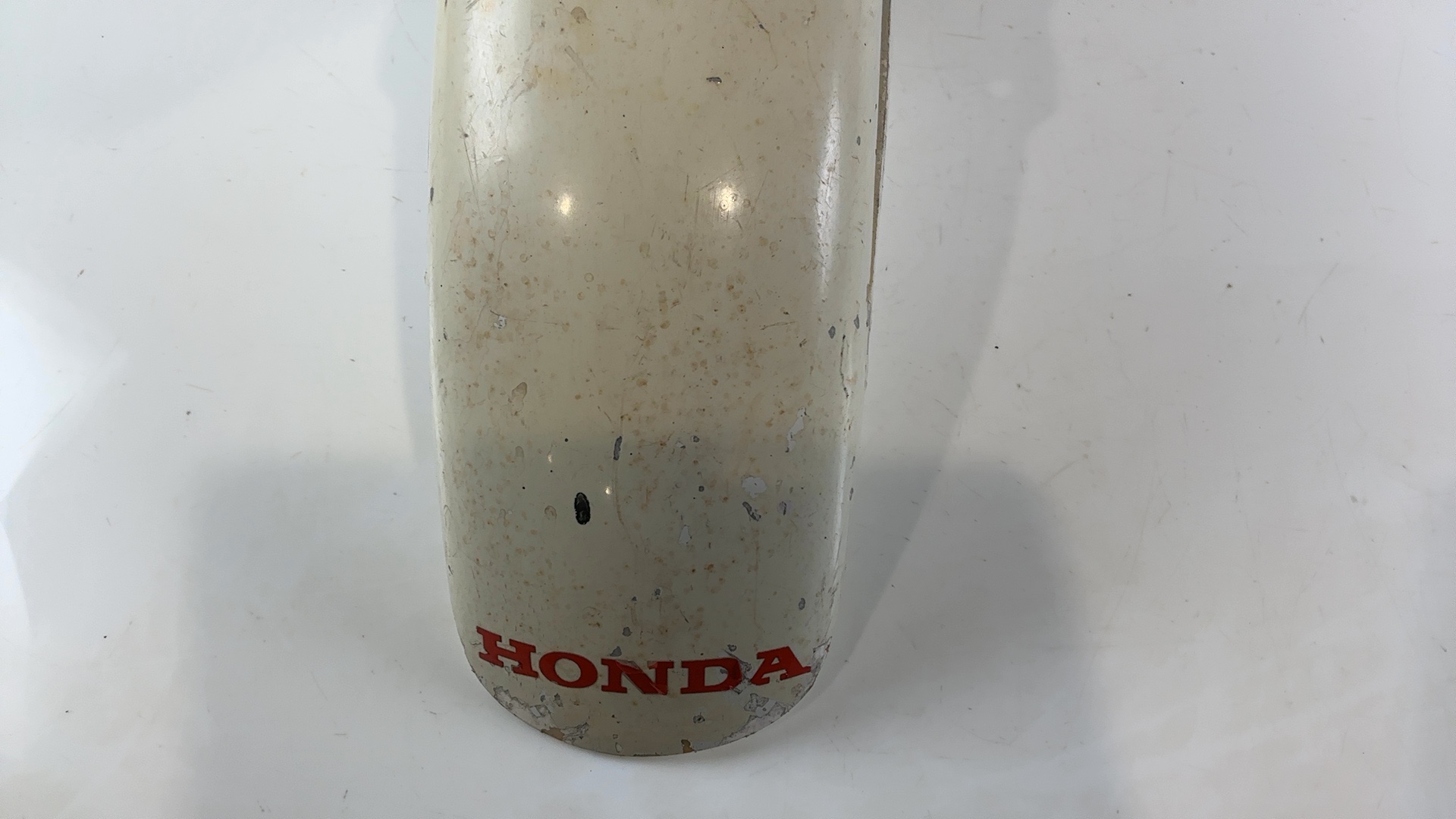 Honda Interceptor VF500F 500 CC Front Fender 1984-1986 OEM 61100-MF2-670ZA - Image 3