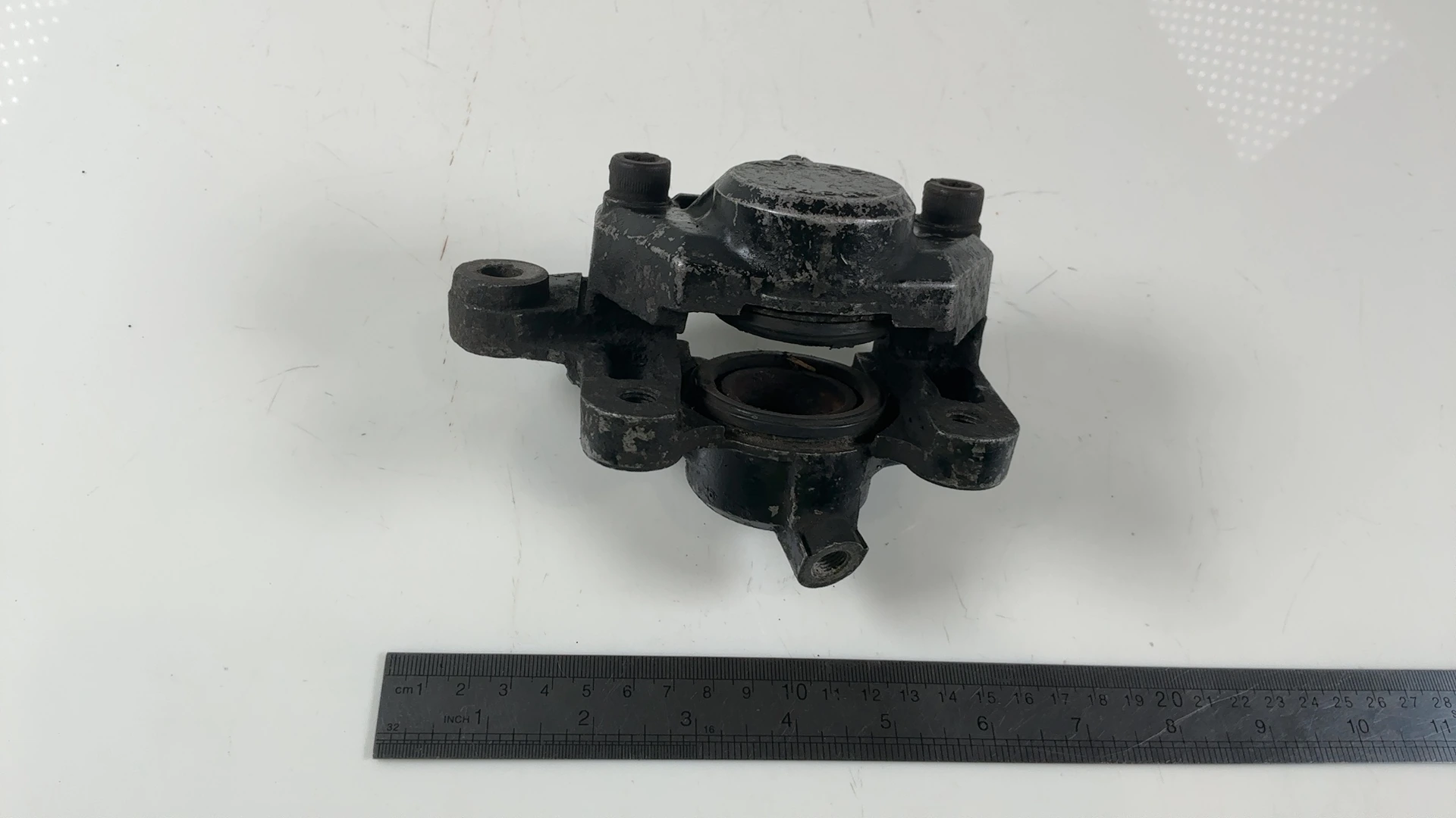 Suzuki GSX750 GR72A 750cc Rear Brake Caliper 1984-1986 OEM 69100-34220 - Image 5