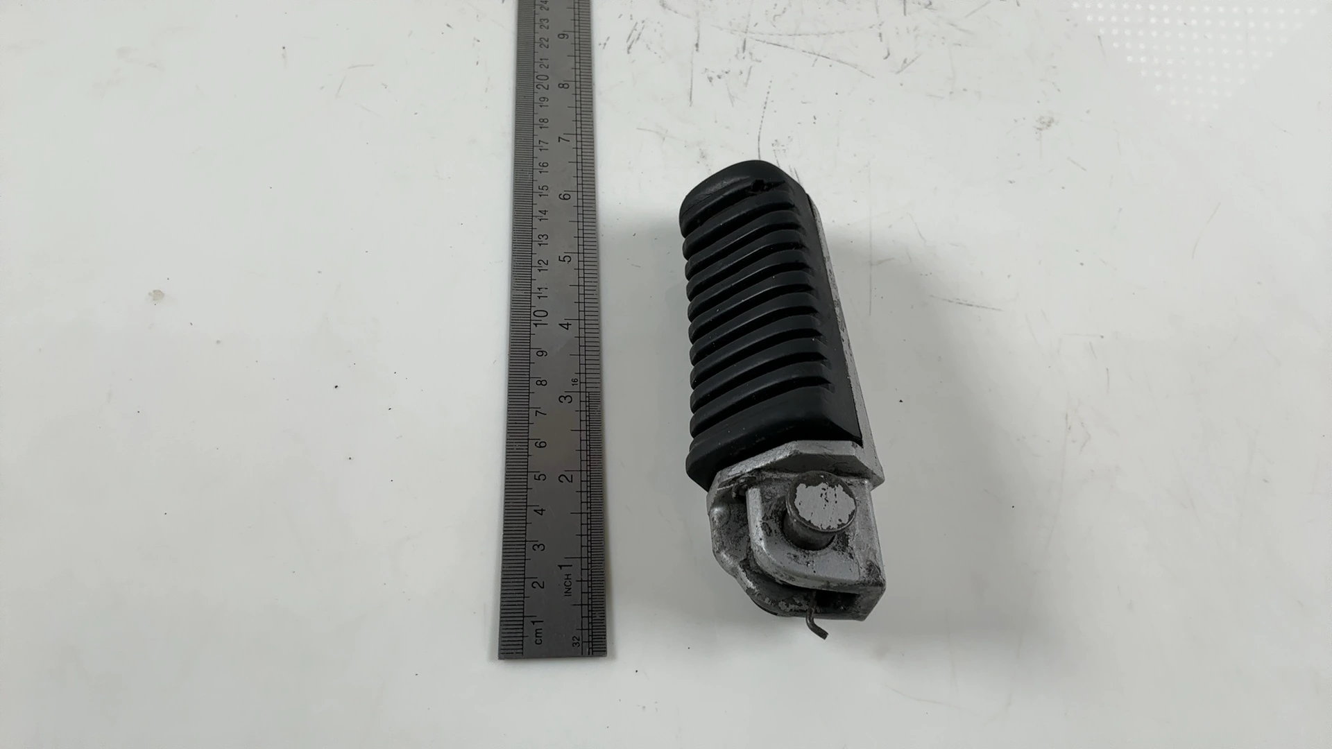 Kawasaki Ninja ZX-9R ZX900-B 900cc Front Left Footrest 1994-1997 OEM 34028-1126 - Image 4