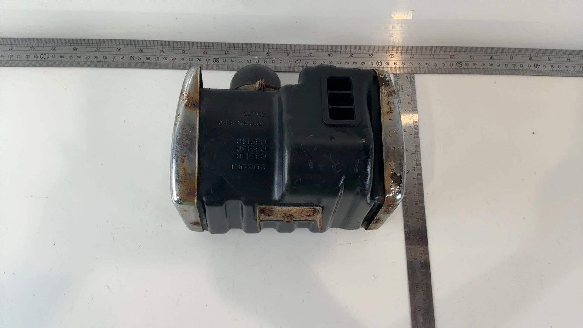 Suzuki GP100 GP125 100cc 125cc Air Filter Box Housing 1978-1993 OEM 13700-39100 - Image 3