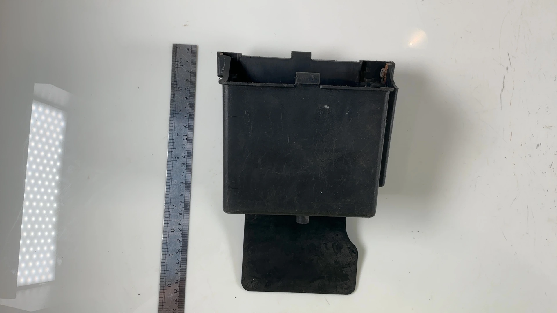 Yamaha FZR600 3HE 600cc Battery Box Tray 1989-1992 OEM 1WG-2177G-00-00 - Image 4