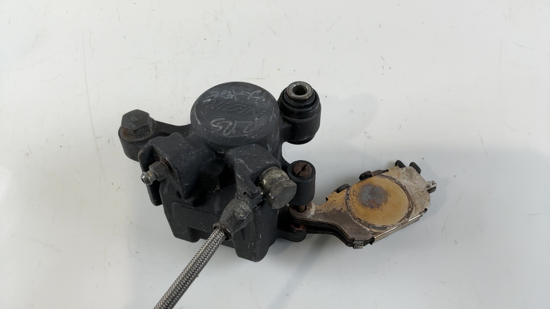 Honda CBR 600F F2 PC25 600cc Rear Brake Caliper 1991-1994 OEM 43100-MV9-006 - Image 6