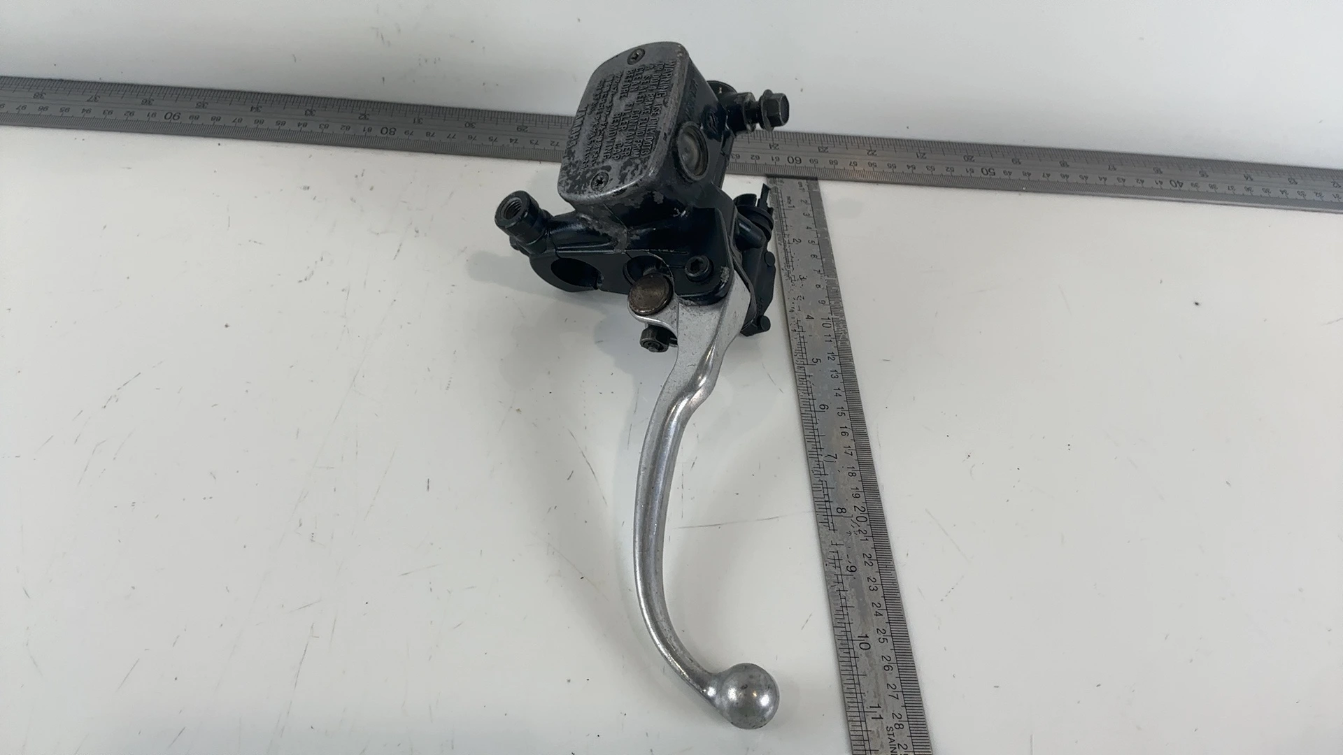 Yamaha XJ600S Diversion XJ600 Front Brake Master Cylinder 1997-2001 4BR-W2587-02 - Image 3