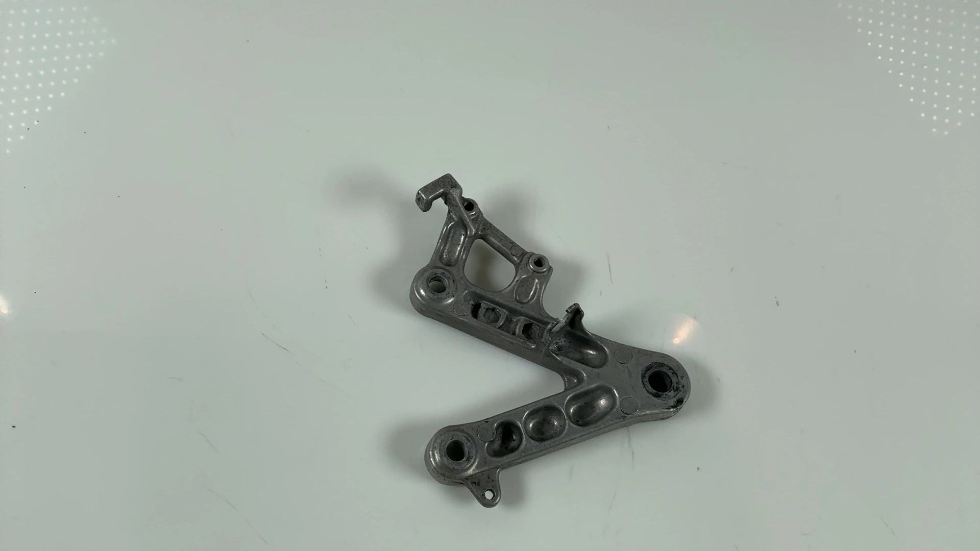 Honda CBR900RR SC28 900cc Front Right Footrest Holder 1992-95 OEM 50600-MW0-000 - Image 4