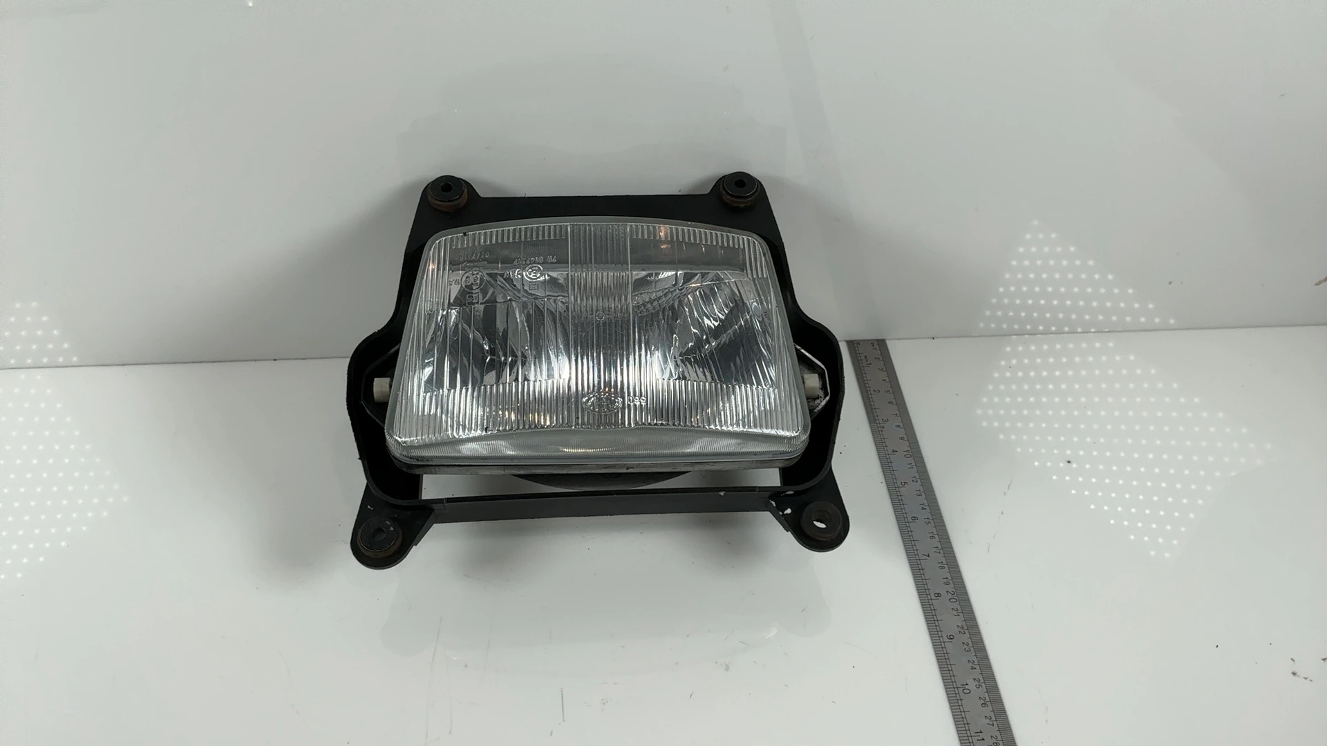 Triumph Trophy 900 1200 4 CC Front Headlight Assembly 1991-1995 OEM T2700480 - Image 14
