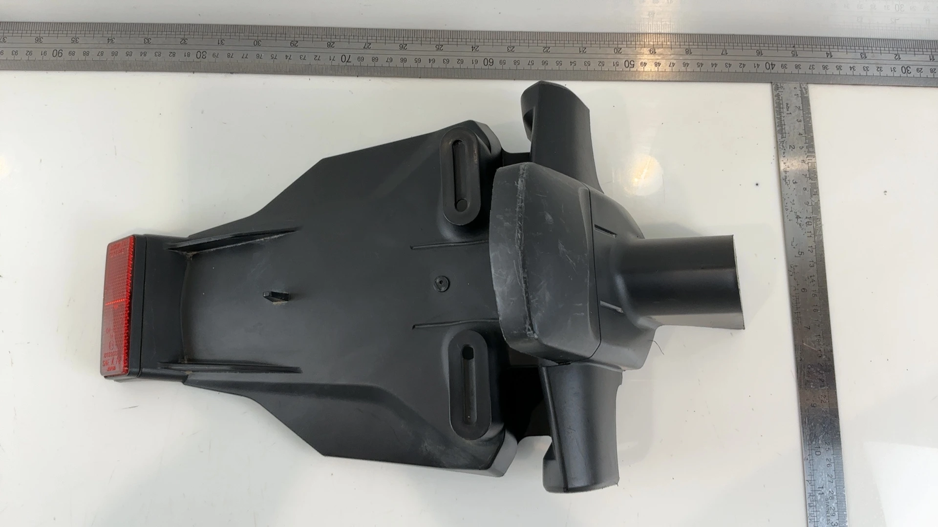 Yamaha YZF-R1 RN12 1000 CC Rear Fender Mudguard 2004-2006 OEM 5VY-21629-01-00 - Image 3