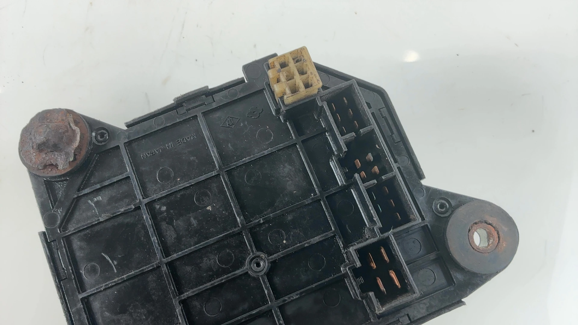 Kawasaki GPZ 750 ZX750A 750cc Relay Fuse Box 1983-1985 OEM 59416-1051 - Image 7