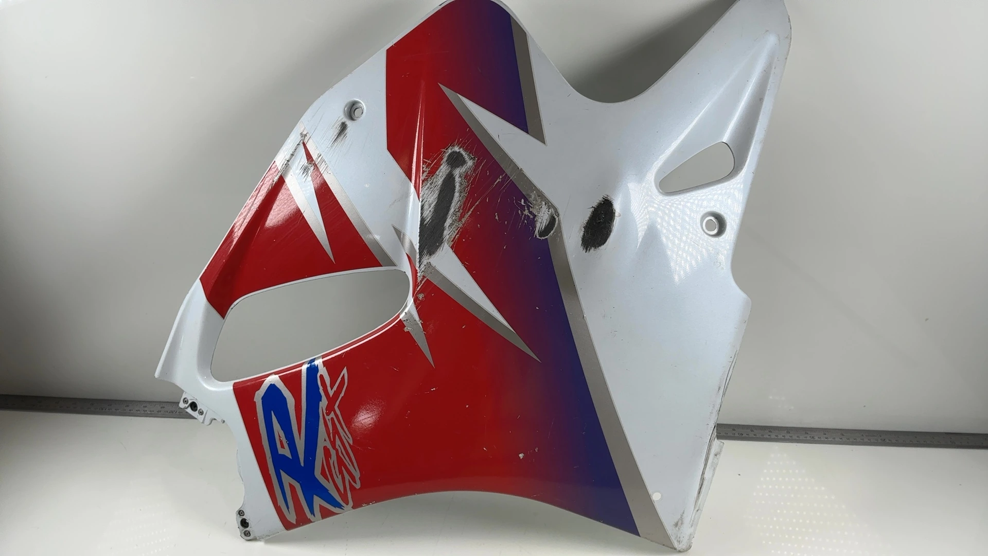 Suzuki GSXR 750 600 Left Side Lower Mid Fairing Cowl 1992-1995 OEM 94481-17E0