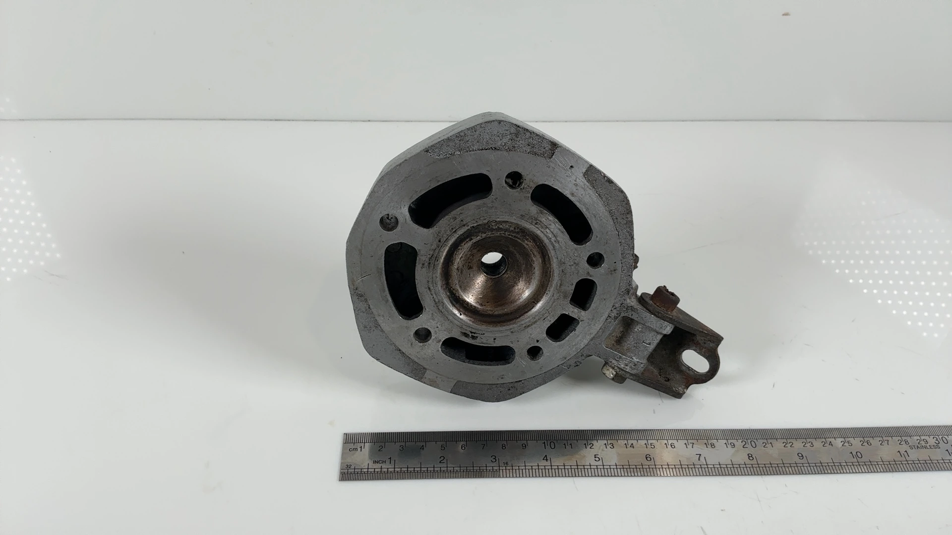 Yamaha TZR 125 2RH 125cc Cylinder Head 1987-1992 OEM 2RH-11111-00-00 - Image 1