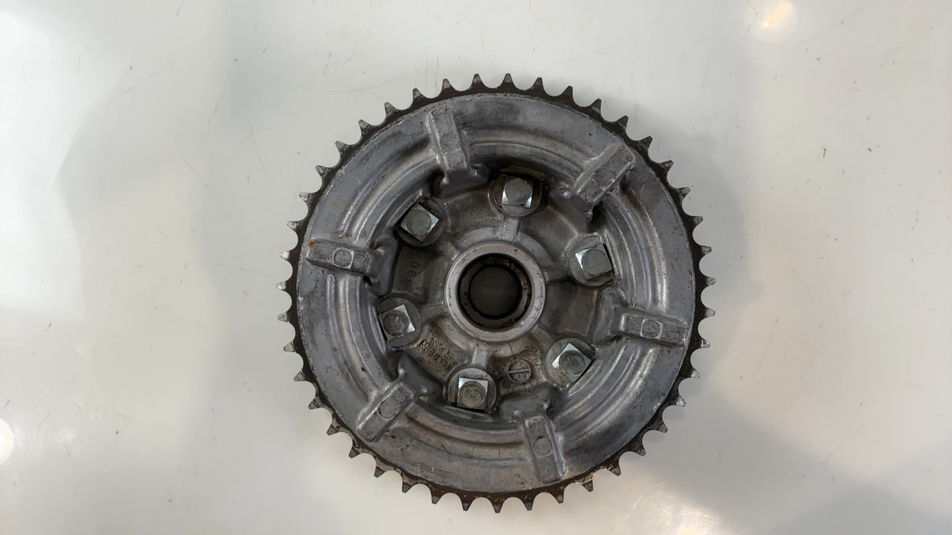 Suzuki GSX 750 ES GR72A 750cc Rear Sprocket Carrier Hub 1983-86 OEM 64611-31001 - Image 5