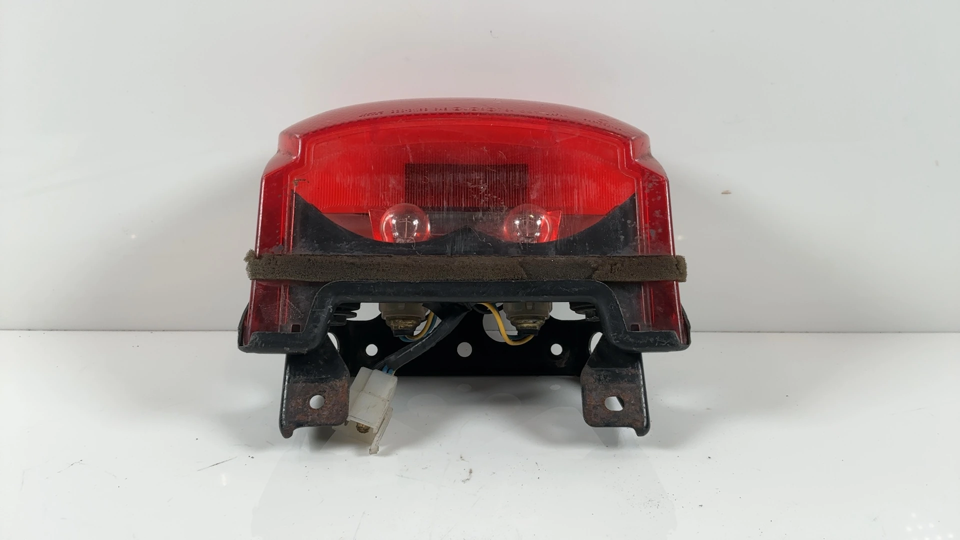 Yamaha YZF Thunderace YZF1000R Rear Brake Tail Light 1996-03 OEM 4SV-84710-10-00 - Image 8