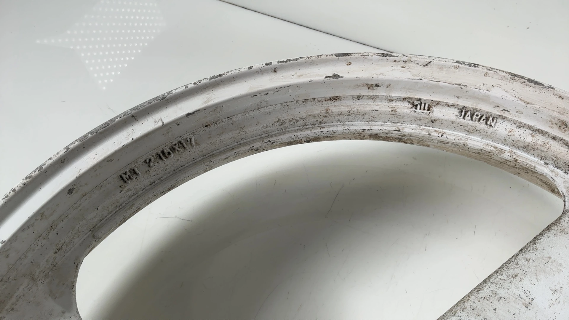Yamaha TZR250 1KT 250cc Front Wheel Rim 1986-1988 OEM 1KT-25168-00-8L - Image 7