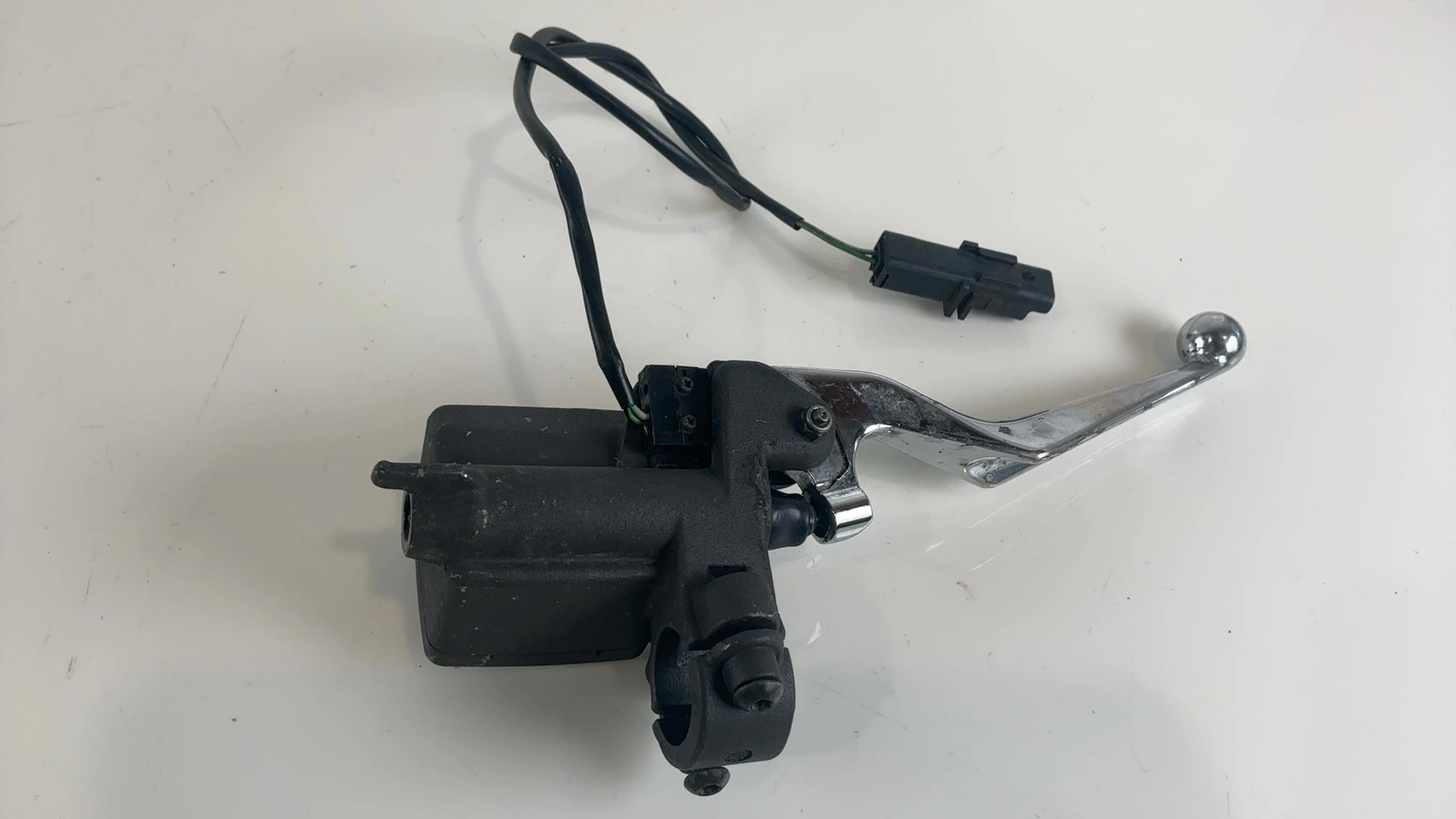 Peugeot Elystar 125cc Left Brake Master Cylinder 2003-2012 OEM 749026 AJP 91061 - Image 2