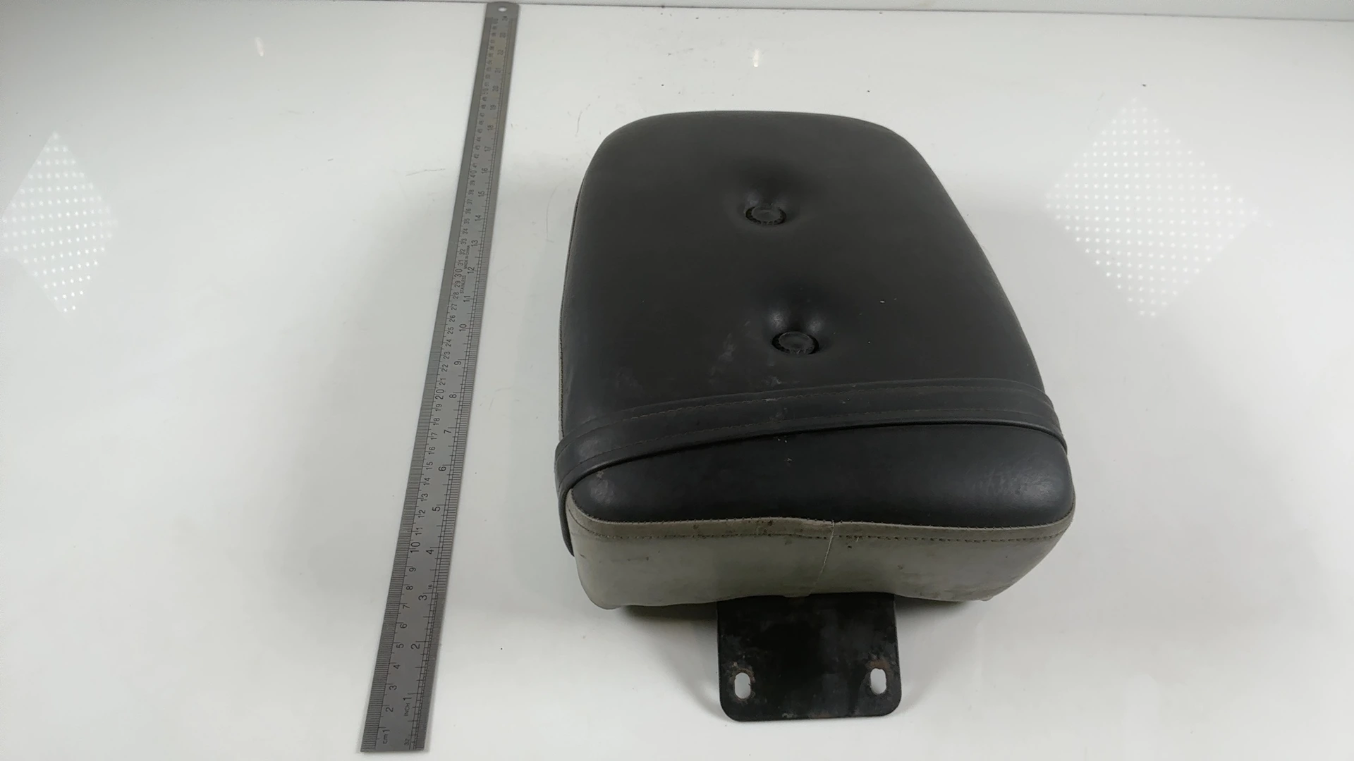Kawasaki Vulcan Custom VN125 125cc Rear Passenger Seat 2005-06 OEM 53001-1979-MA - Image 4