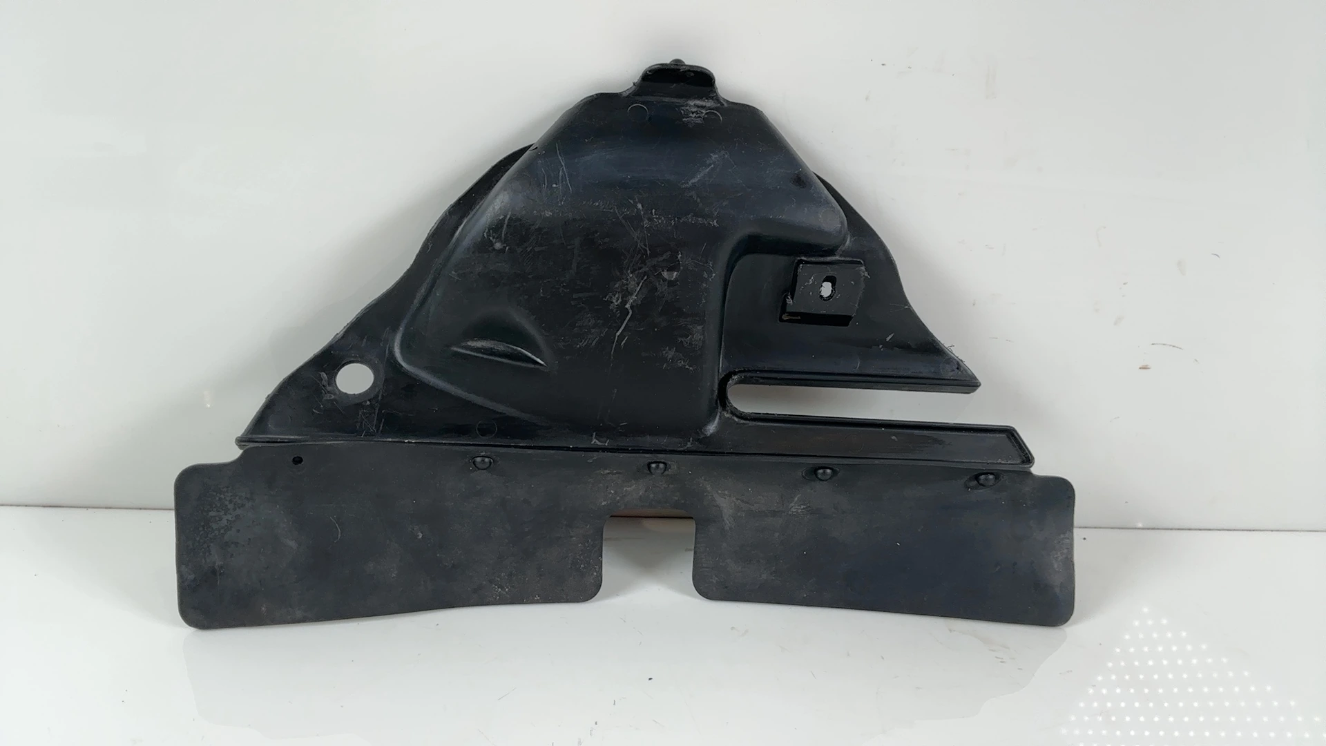 Yamaha FZR600 FZR600R 600CC Radiator Air Guide Shield 1989-1999 OEM 3HE-2137Y-00 - Image 1