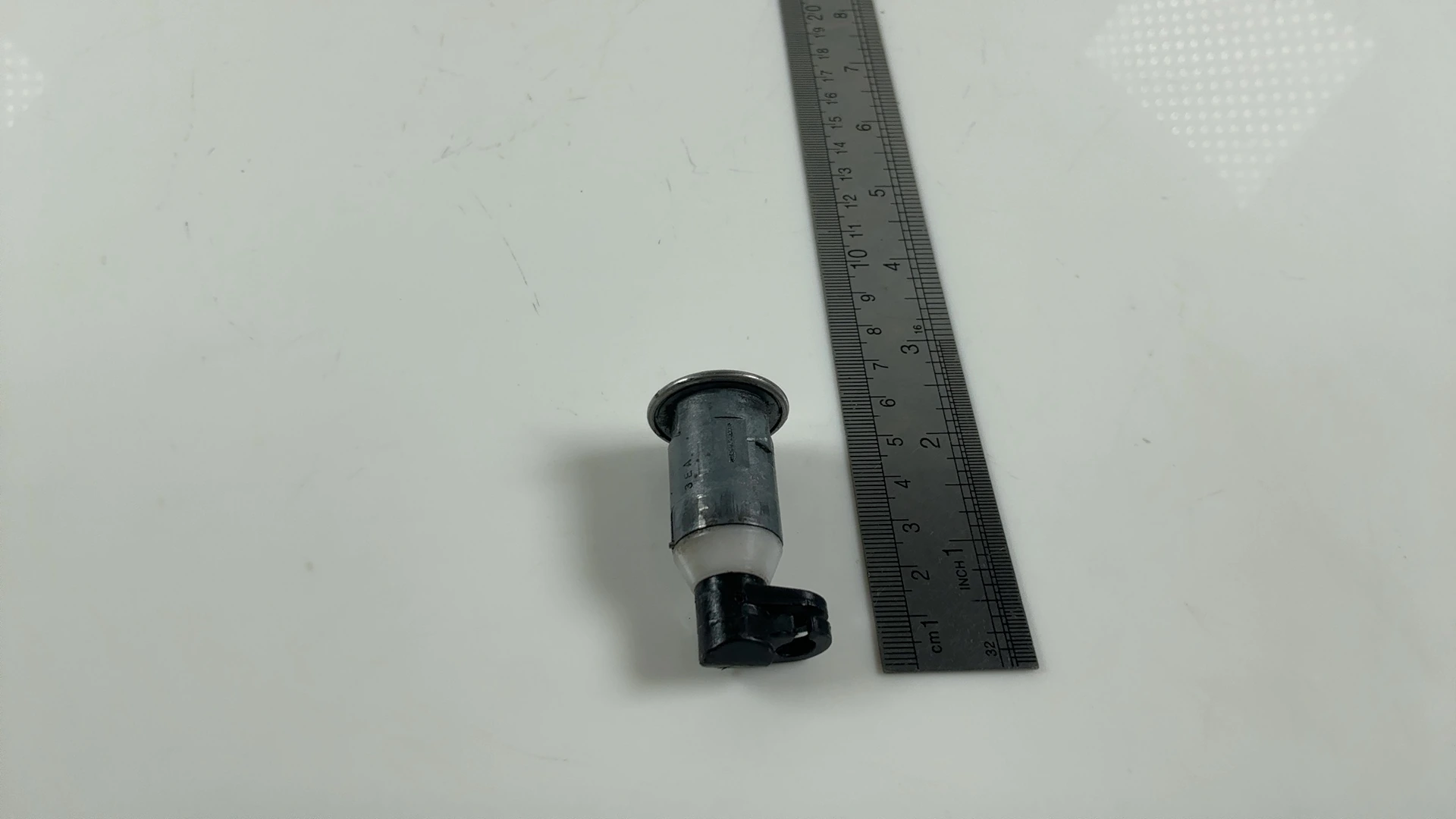 Honda CBR600RR PC37 600cc Rear Passenger Seat Lock Cylinder 2003-4 77234-MBL-611 - Image 3