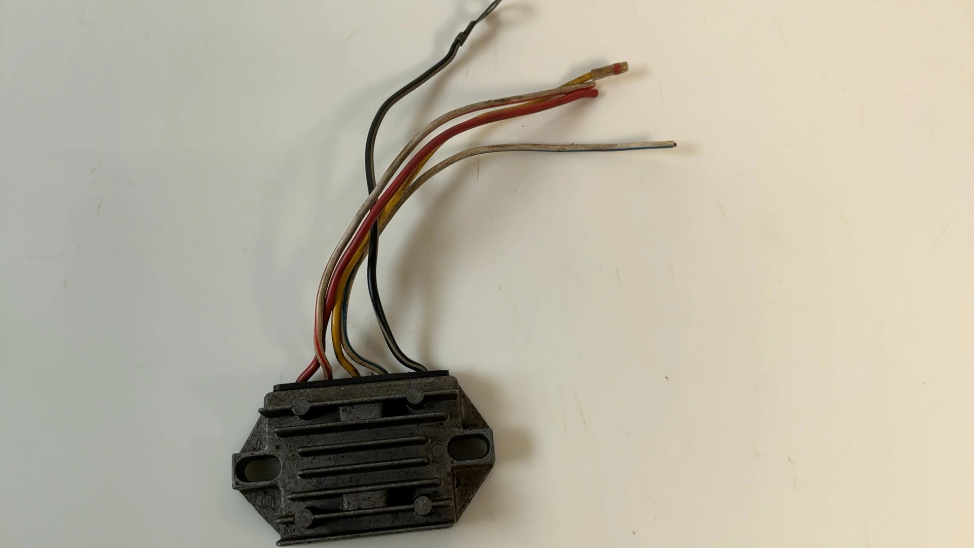 Suzuki GS550 GS550E 550CC Voltage Regulator Rectifier 1977-1979 OEM 32800-44010 - Image 2