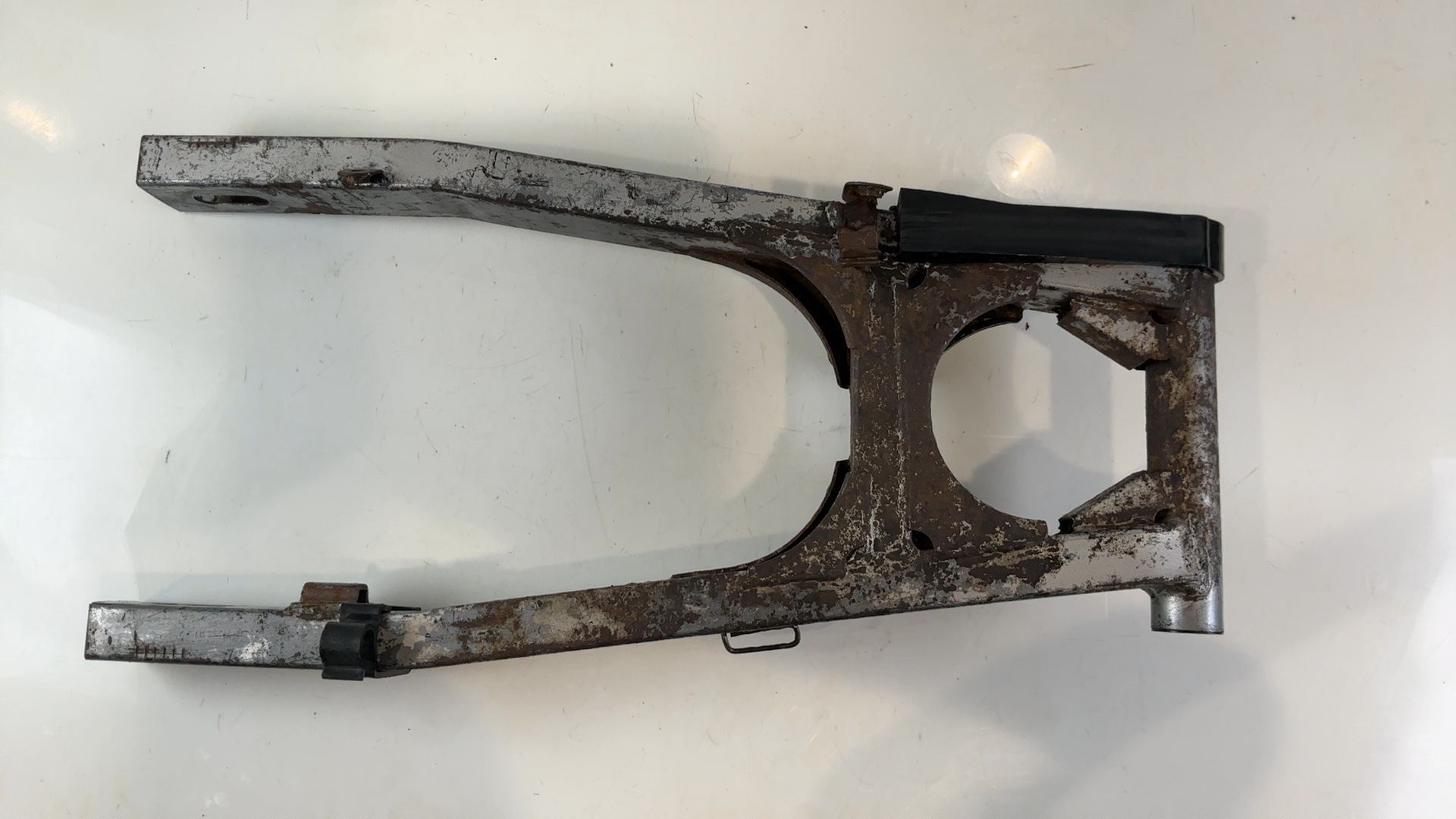 Kawasaki ZZR250 EX250H 250 CC Rear Swingarm 1990-2007 OEM 33001-1361-GD