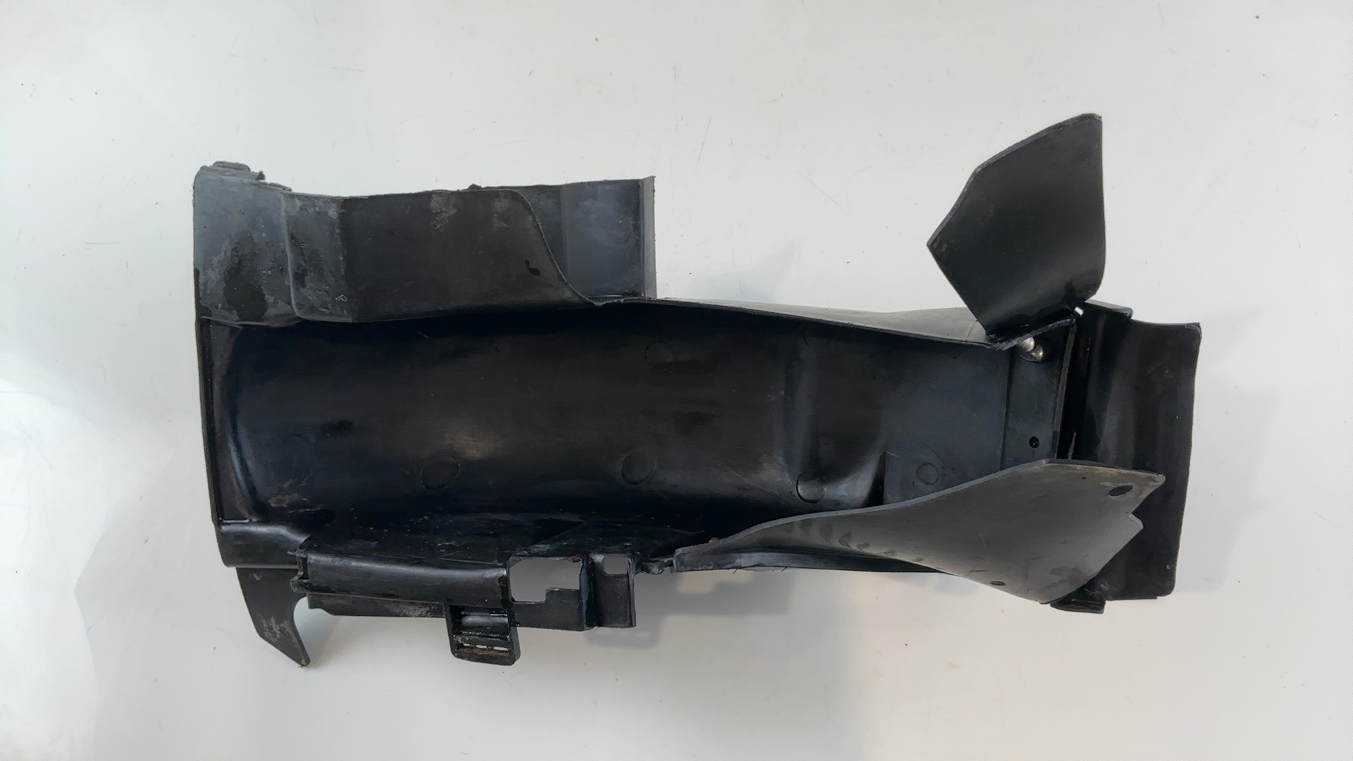 Yamaha Riva 80 CV80 80cc Rear Inner Fender 1982-1987 OEM 5G3-W2162-00 - Image 2