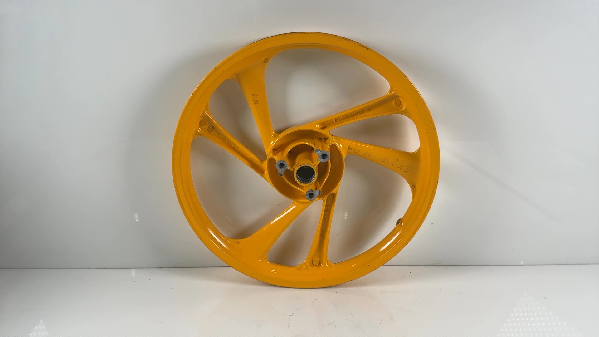 Honda Sky SGX50 50cc Front Wheel Rim 1997-1999 OEM 44650-MAL-G00 - Image 2