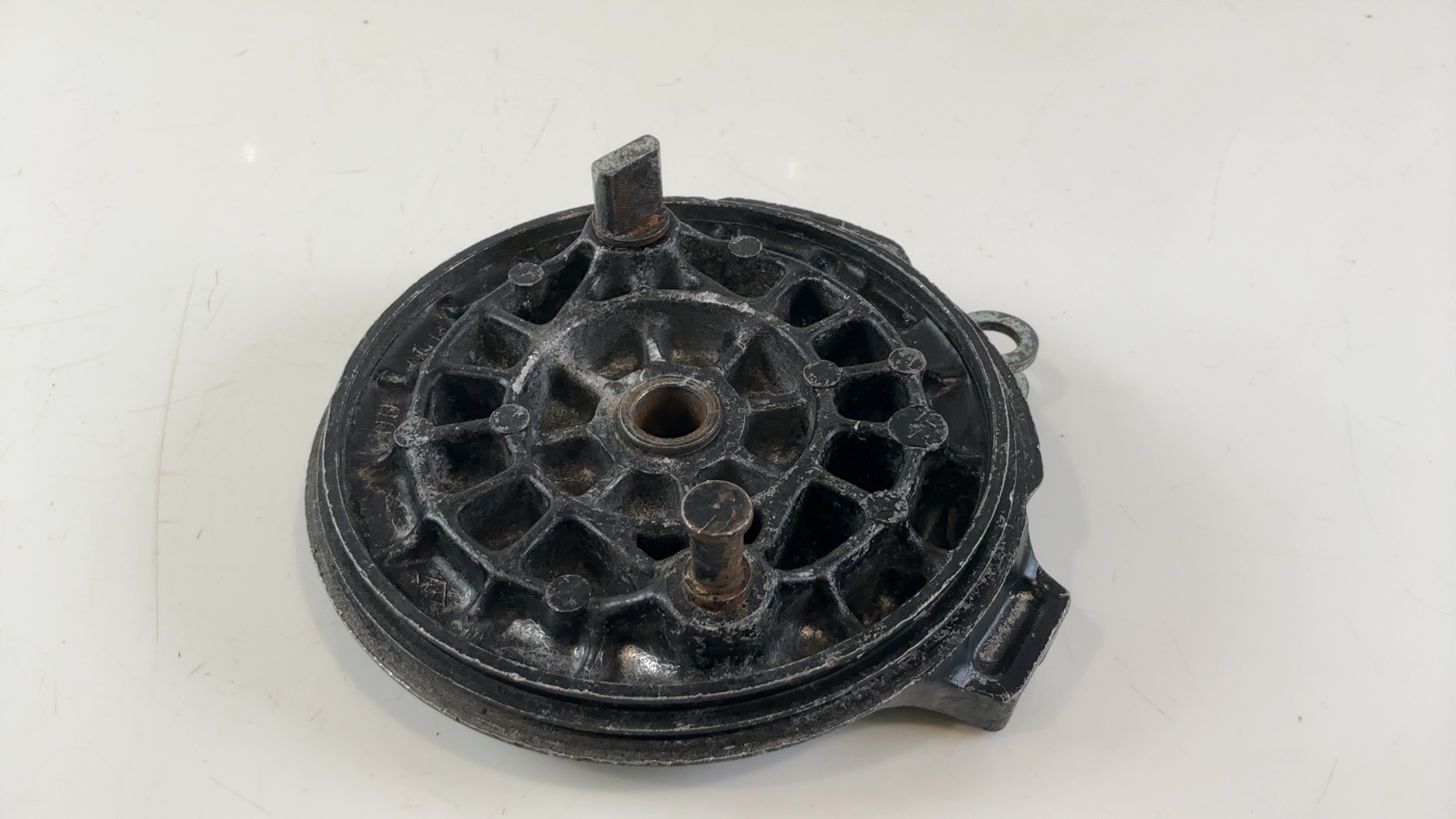 Yamaha DT125LC 10V 125cc Rear Brake Plate Panel 1982-1988 OEM 10V-25321-00-35 - Image 3