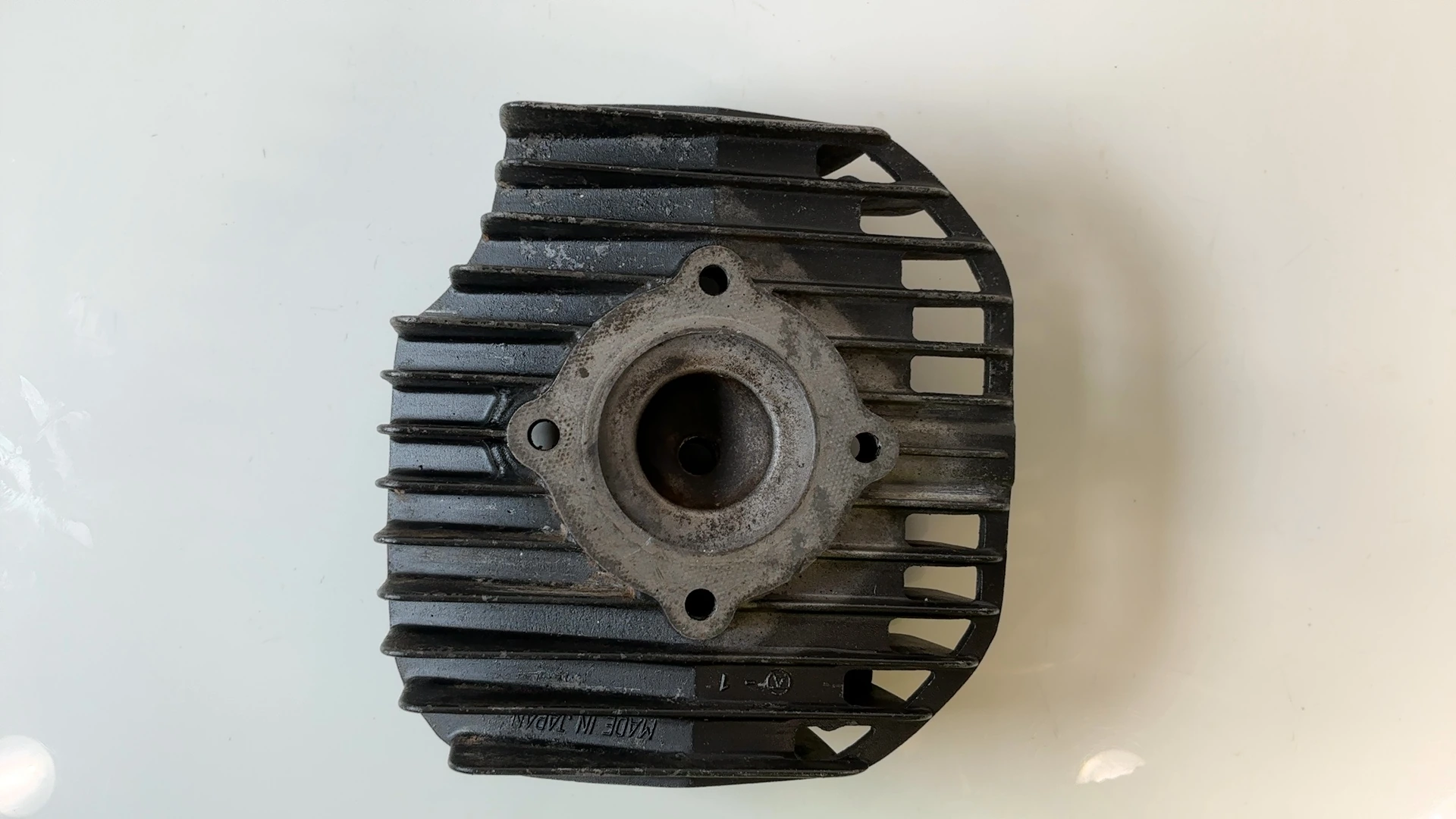 Kawasaki KE175 KE175D 175cc Cylinder Head 1980-1982 OEM 11001-1034 - Image 2