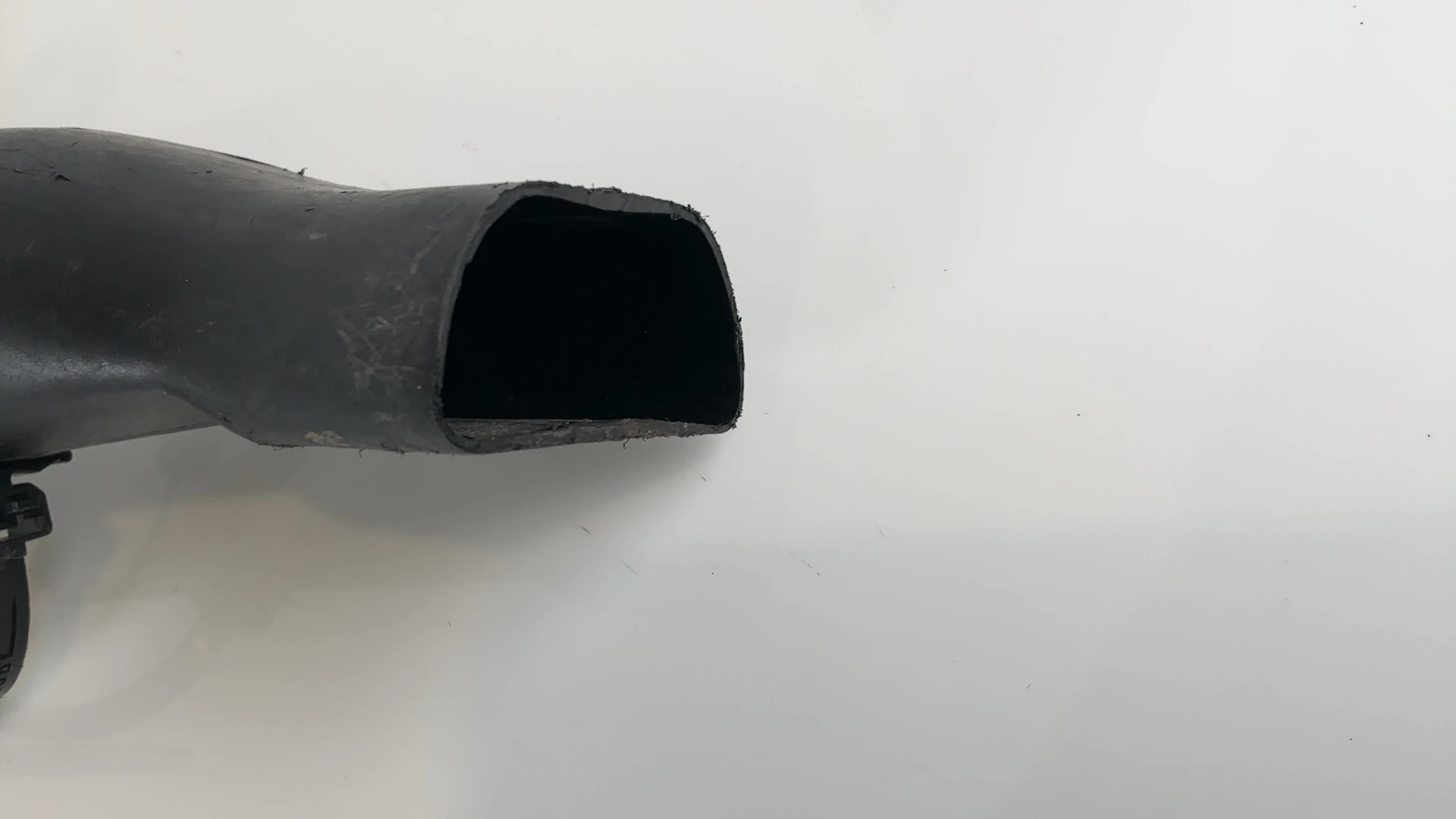 Suzuki GSXR 1100W GSXR1100 1100cc Left Air Intake Duct 1993-1998 OEM 94452-46E20 - Image 6