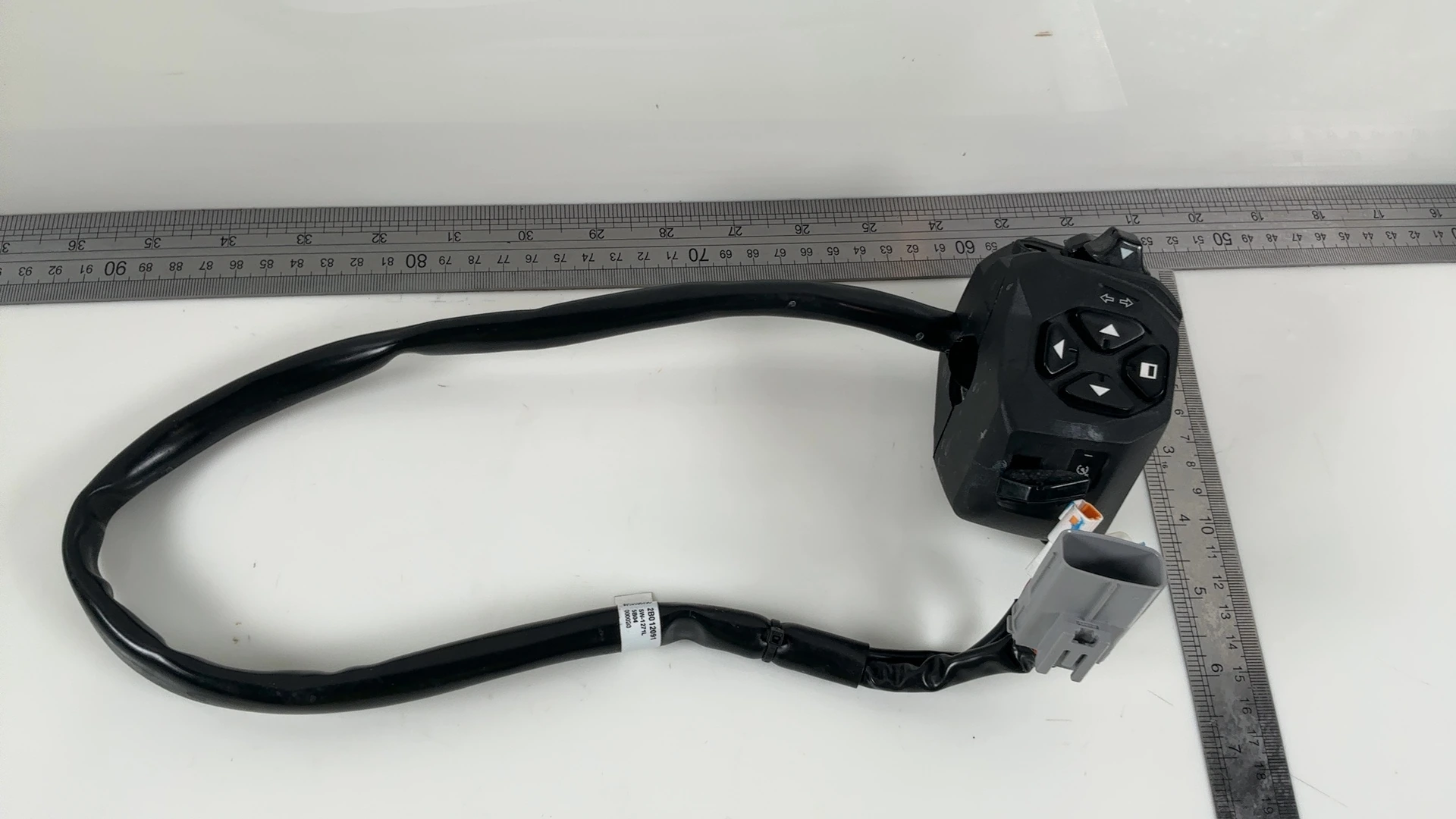 Aprilia Tuono V4 1100 Factory 1100 Left Handle Switch 2025 2026 OEM 2B012091 - Image 2