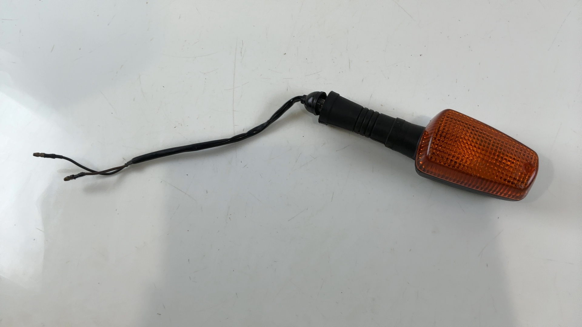 Yamaha XJ600 XJ600N 600 CC Rear Right Turn Signal 1994-2004 OEM 3UY-83340-00-00 - Image 4
