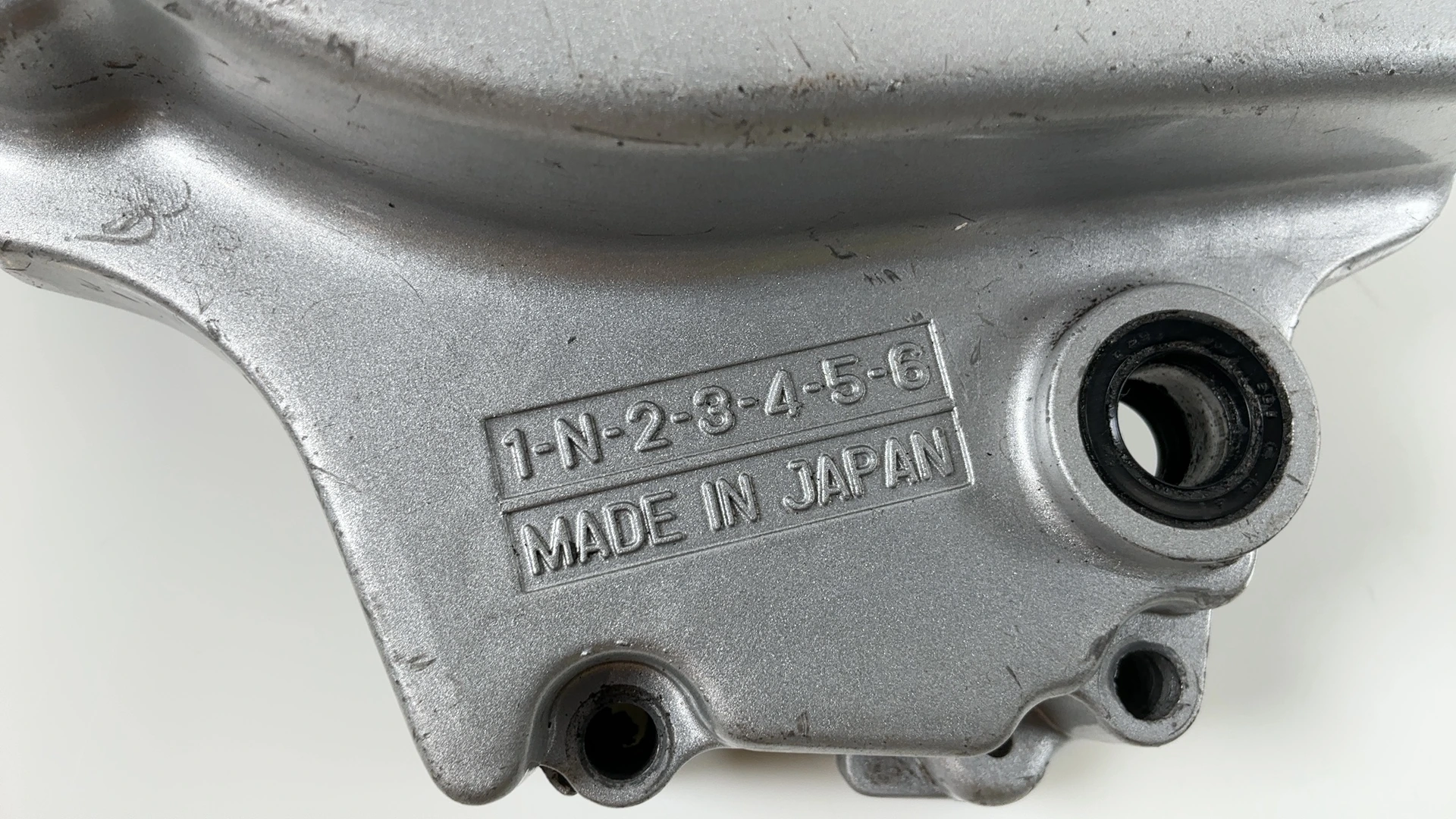 Yamaha FZR600 FZR400 600cc Sprocket Cover 1988-1994 OEM 2TK-15411-01-00 - Image 4