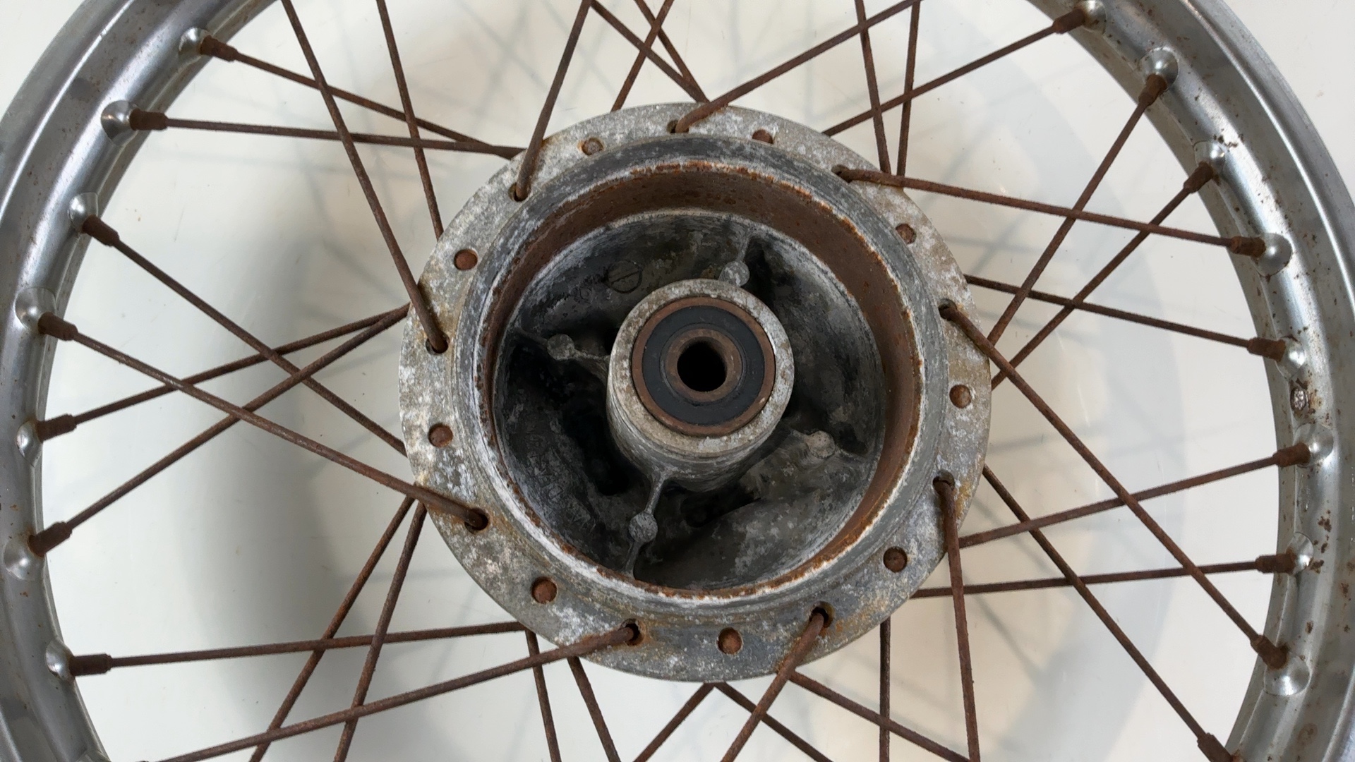Honda CB200T CB200 200cc Rear Wheel Rim Hub 1974 OEM 42601-354-000 - Image 6
