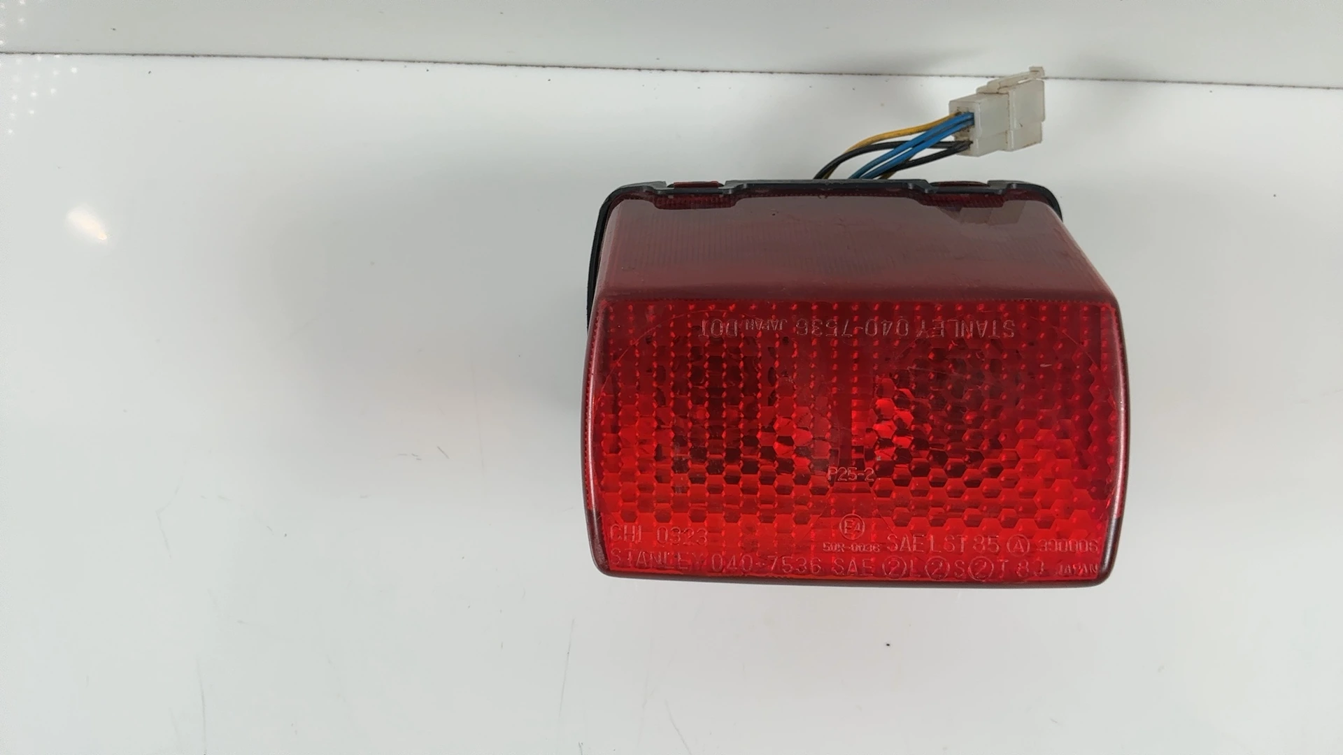 YAMAHA TRX850 TRX 850 850CC REAR TAIL BRAKE LIGHT 1996-1999 OEM 4UN-84710-00 - Image 3