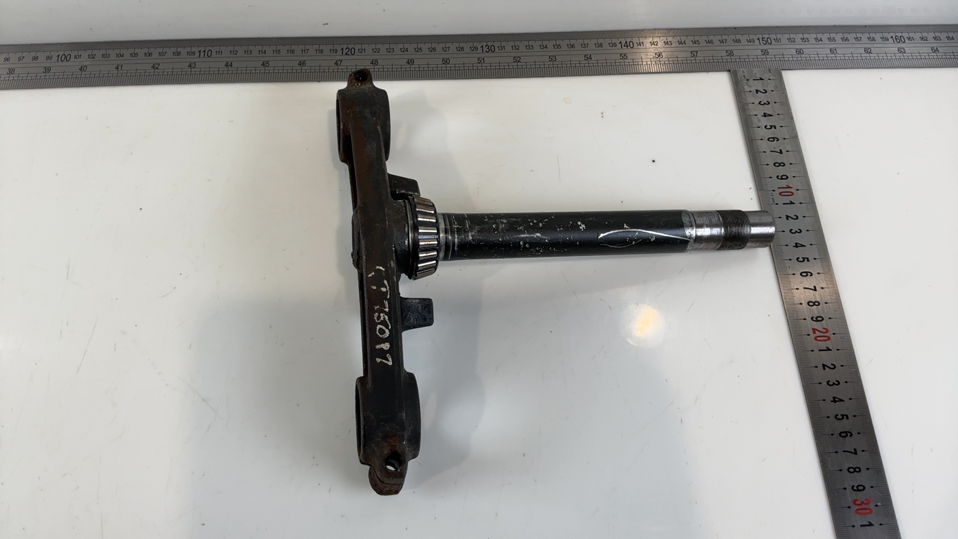 Kawasaki GT750 Z750P 750cc Lower Triple Tree Yoke Clamp 1982-1994 OEM 44037-1091 - Image 4