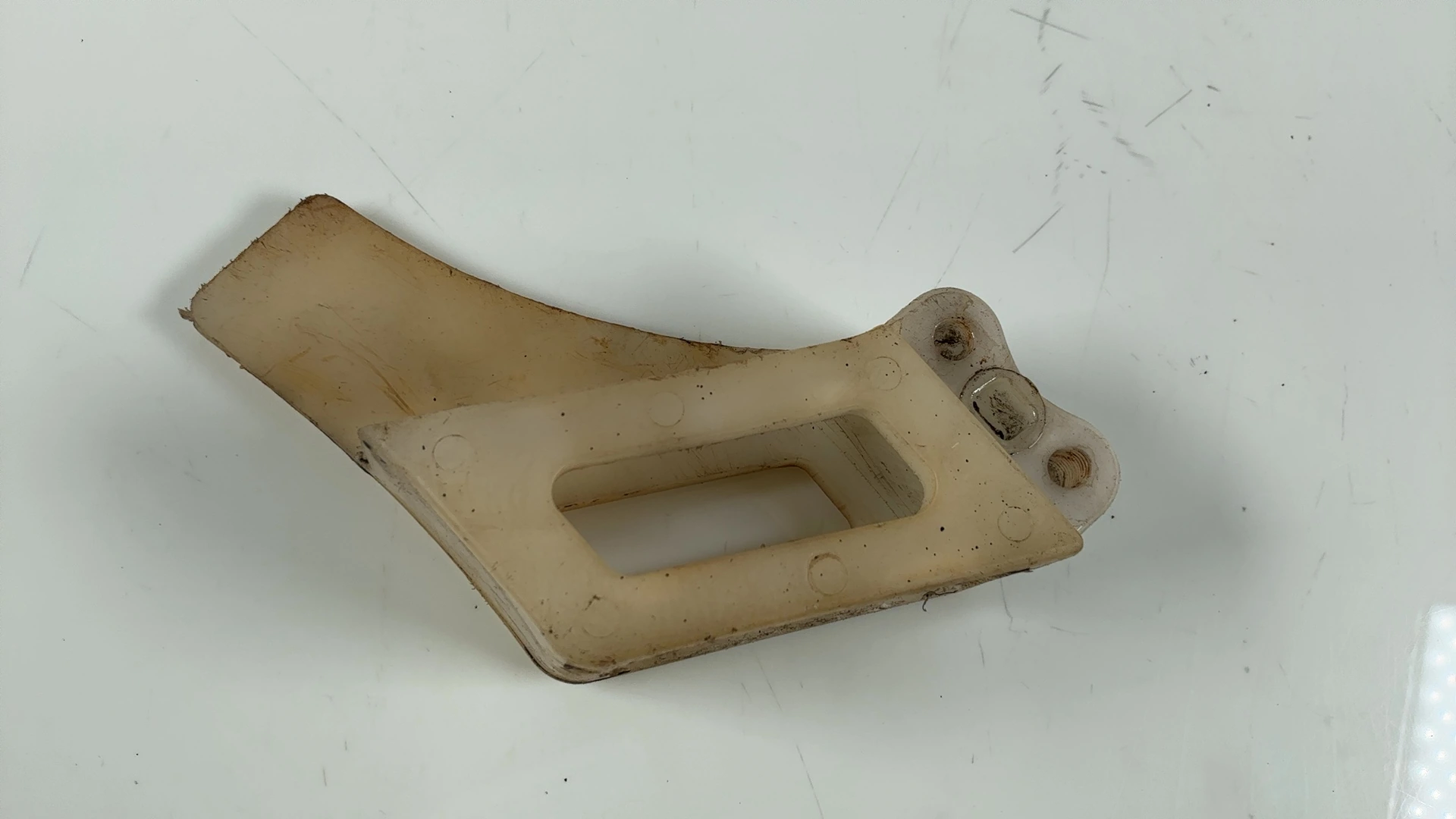 Yamaha DT125LC 10V 22E 34X 125cc Swingarm Chain Guide Guard 1982-83 34X-22153-00