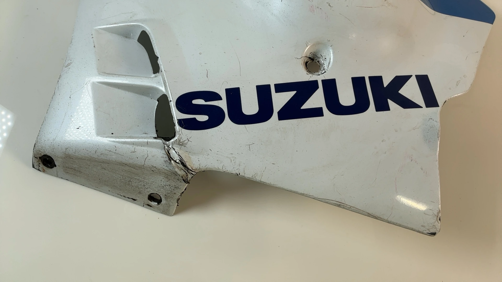 Suzuki GSX-R GSXR 750 1100 Left Lower Fairing Cowl 1988-1989 OEM 94481-17C0 - Image 4